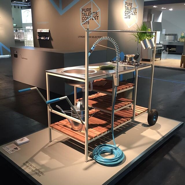 Nun schon ein Jahr her...
GODBIT auf der IMM 2019 - Pure Talents Living Kitchen Selection 💚
#immcologne 19 #puretalentscontest 19 #outdoor #kitchen #cooking #sustainabledesign
puredesignbook.com/de/Ohmstede_und_Siemon/GODBIT

www.larissasiemon.de/go