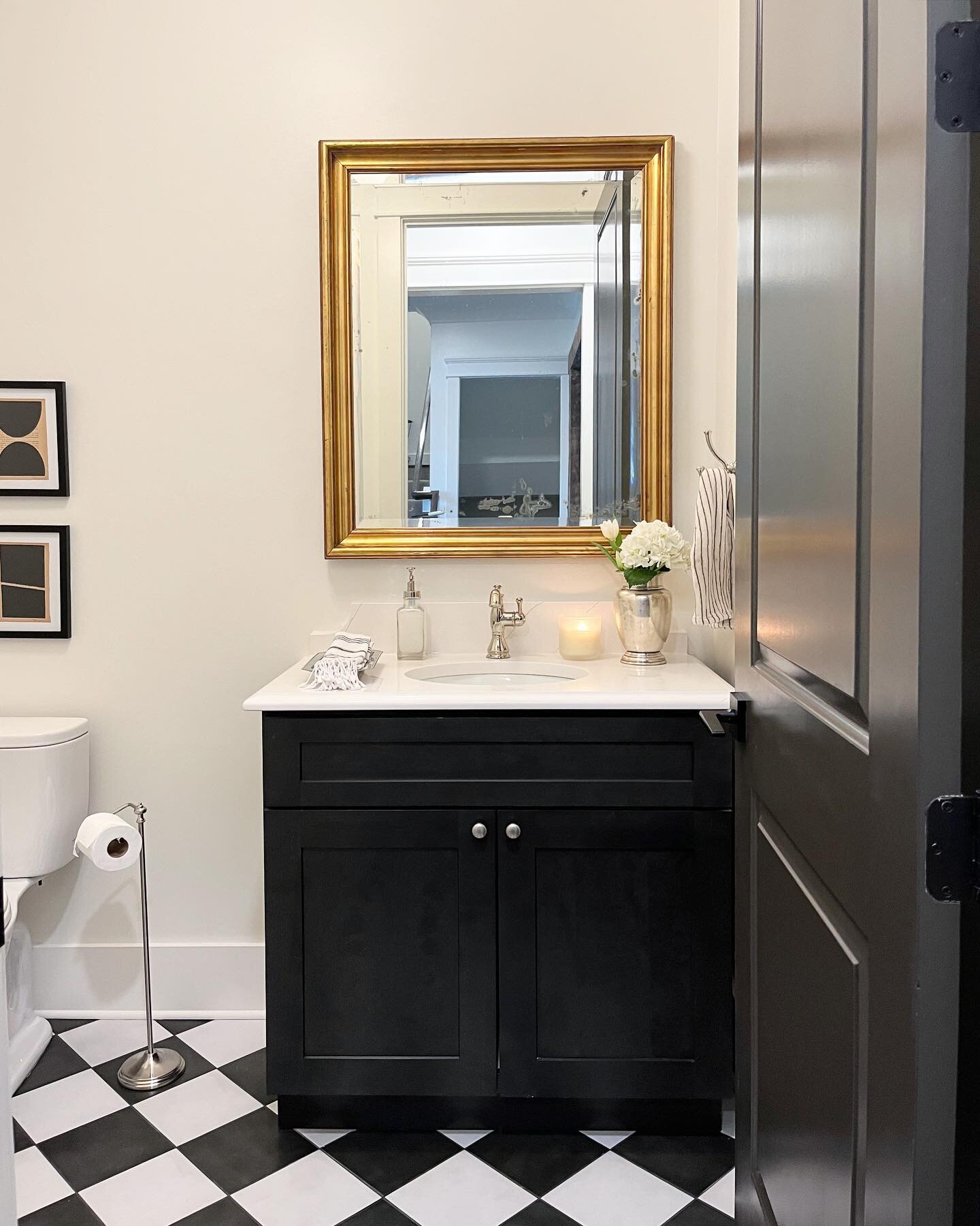 The first floor powder bath: before &amp; after! #newcasanashville #esteelomakesmoves #esteelomeansstyle 
.
.
.
#homerenovation #homeremodel #beforeandafter #interiordesign #franklintn