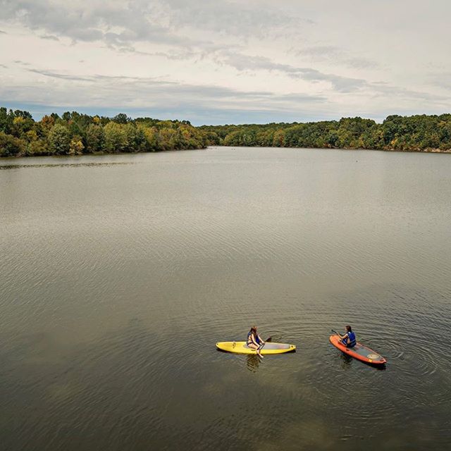 It&rsquo;s the last summer of the weekend! Come and join us for a float on the scenic Alum Creek Lake! Send a DM for availability today at 12, 2, and 4pm for kayaks or paddleboards. Use the link in our bio to grab a Sunday spot! Photo by the talented