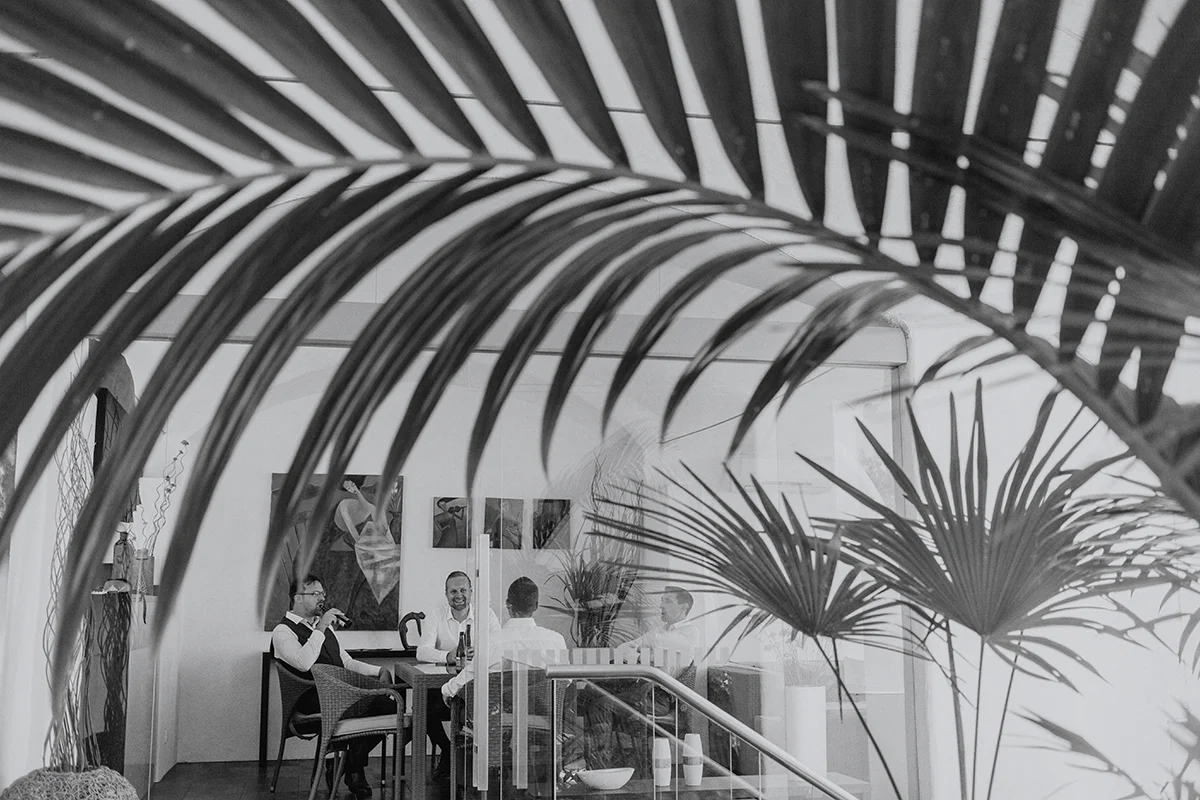 How to plan a stress-free and happy wedding day