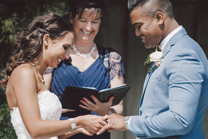 Amazing Wedding Celebrant in Kapiti gives you her top tips for a fabulous ceremony