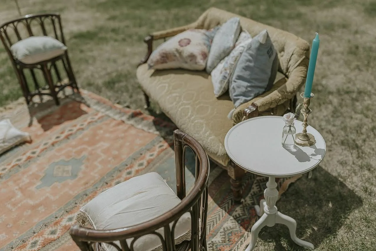 Vintage wedding decor