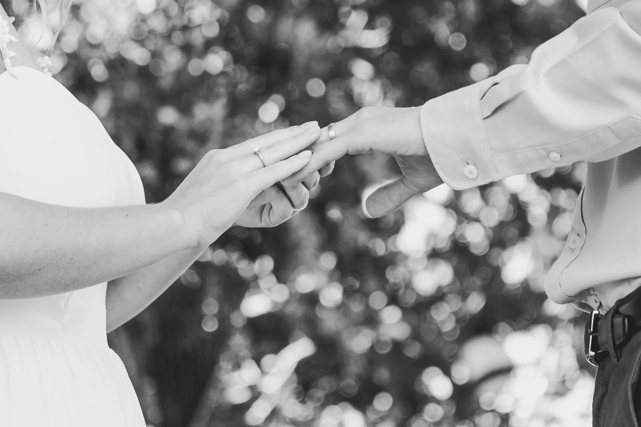 Exchanging wedding rings
