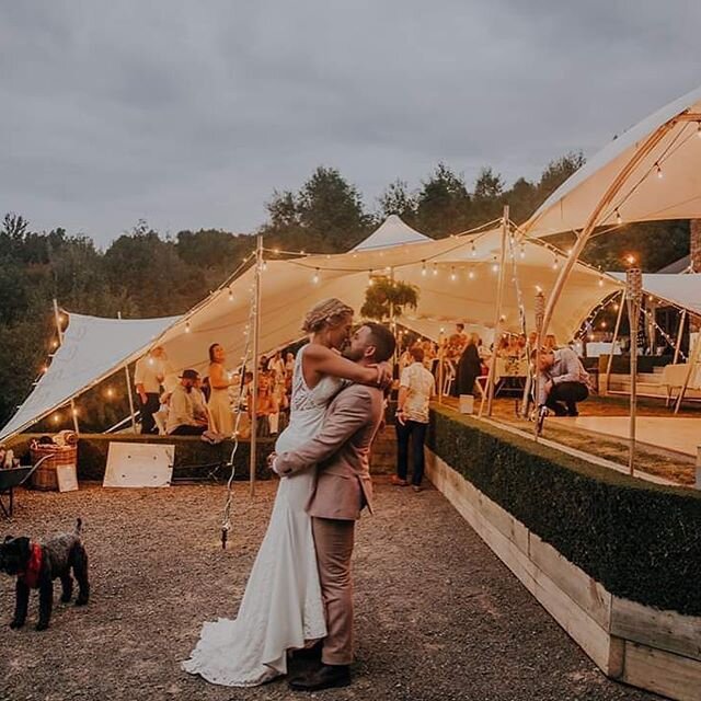 Want to hold your reception in the middle of a farm, on the banks of a lake, or amongst the vineyards, but can&rsquo;t figure out how to make the setup work? @stretchtents_wellington are our absolute faves with their sleek, chic design - in their wor