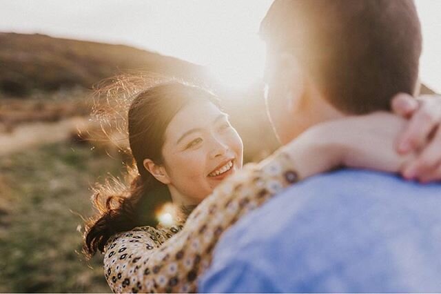 Engagement shoots - always a good idea! 🙌 ⠀⠀
You get a chance to get comfortable in front of the camera before the big day. You can try out a photographer and get to know them. You get sparkly, gorgeous photos. And, it&rsquo;s a wonderful chance to 