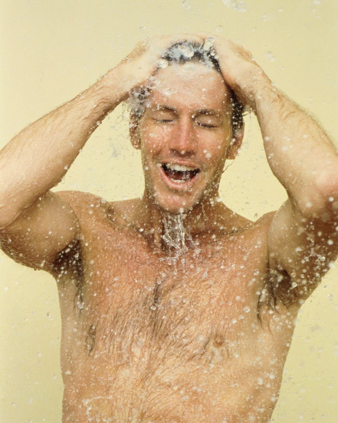 Want that fired-up, fresh-as-a-cool-breeze feeling after your shower? 

Using NAOH Man/ just once or twice a week gives your skin more than just a cleanse it&rsquo;s a full-on invigorating ritual.

Packed with natural Yellow Clay to draw out toxins a