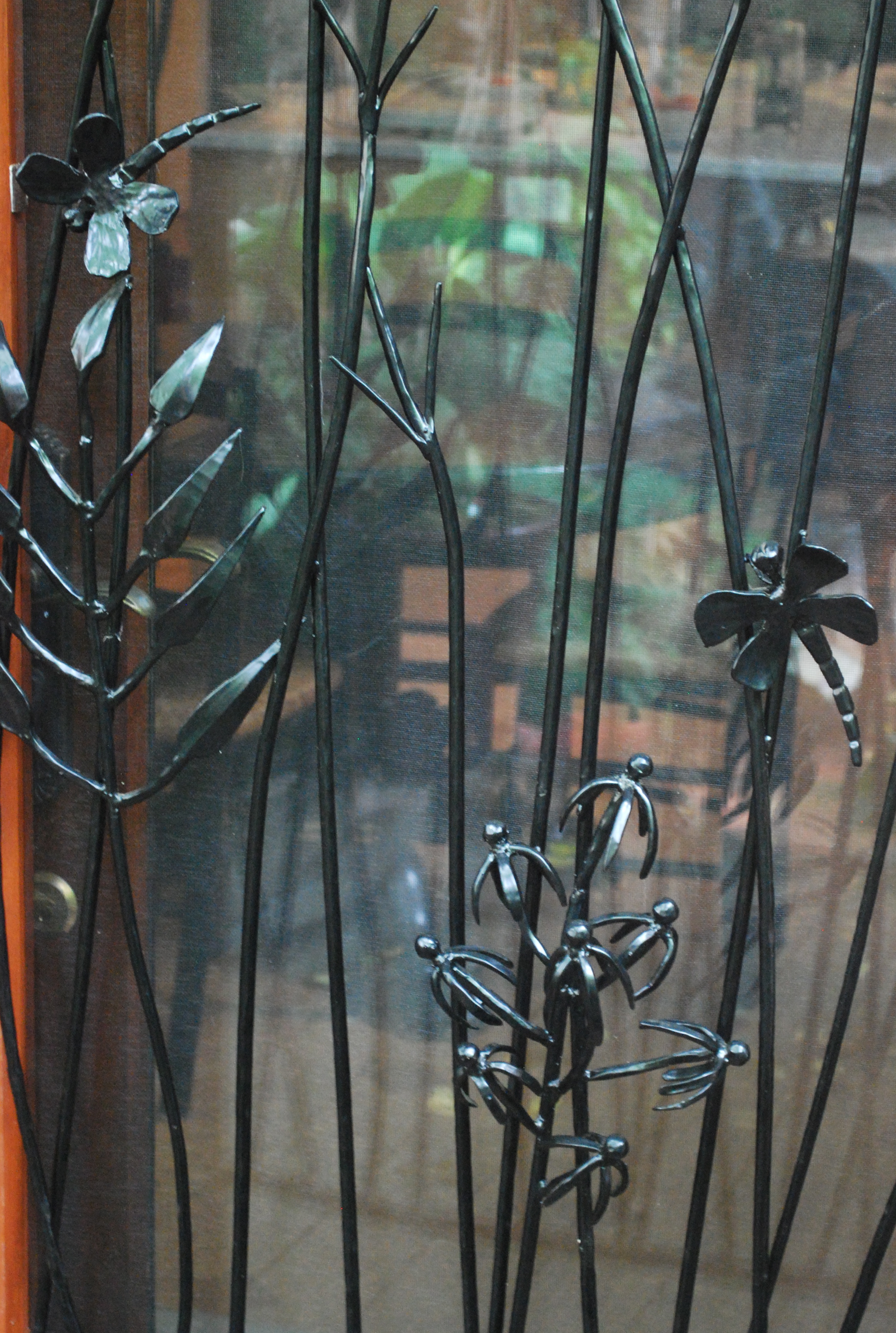 GRASS &amp; DRAGONFLY WINDOW GRILL (details)