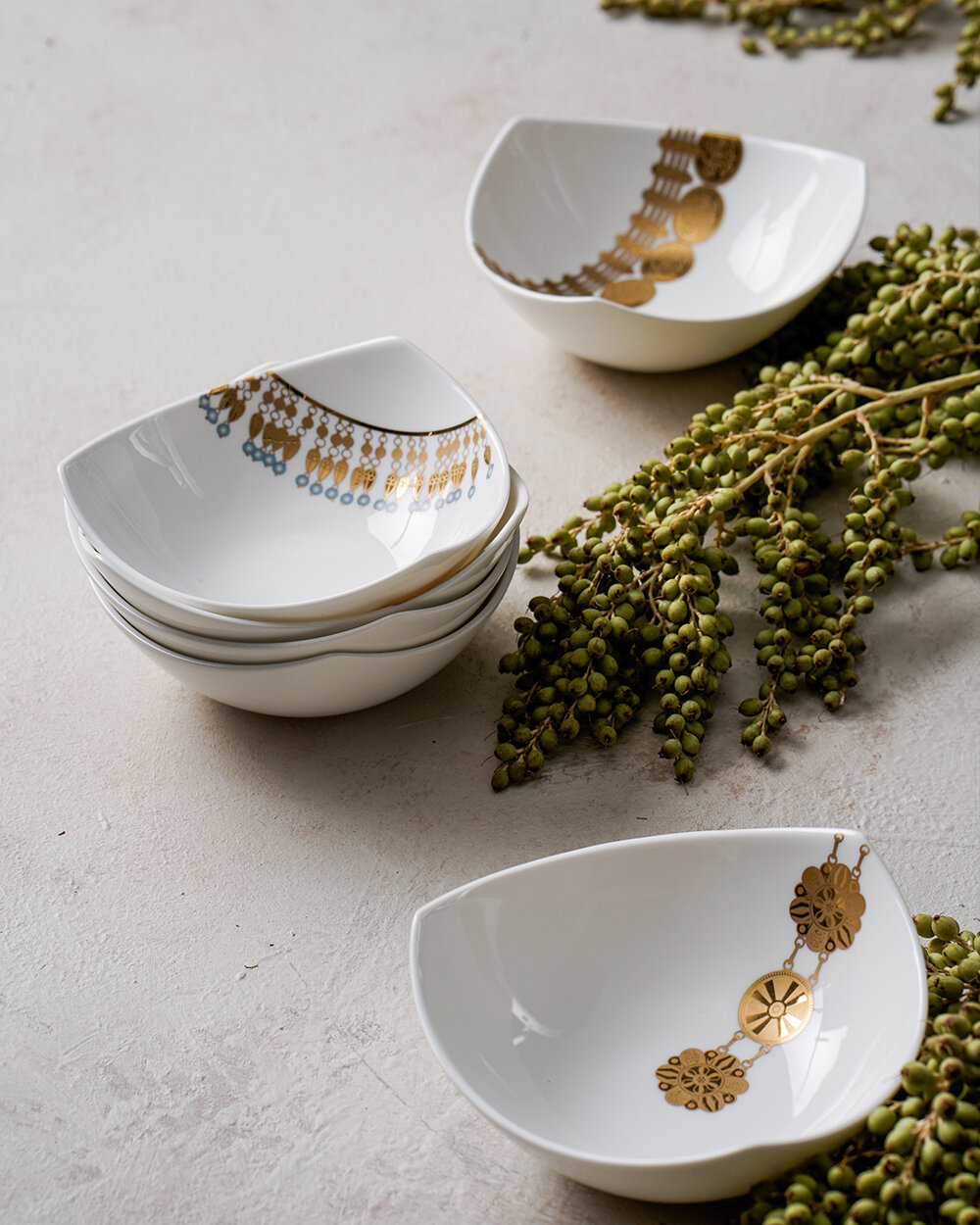 Plates &amp;amp; Bowls