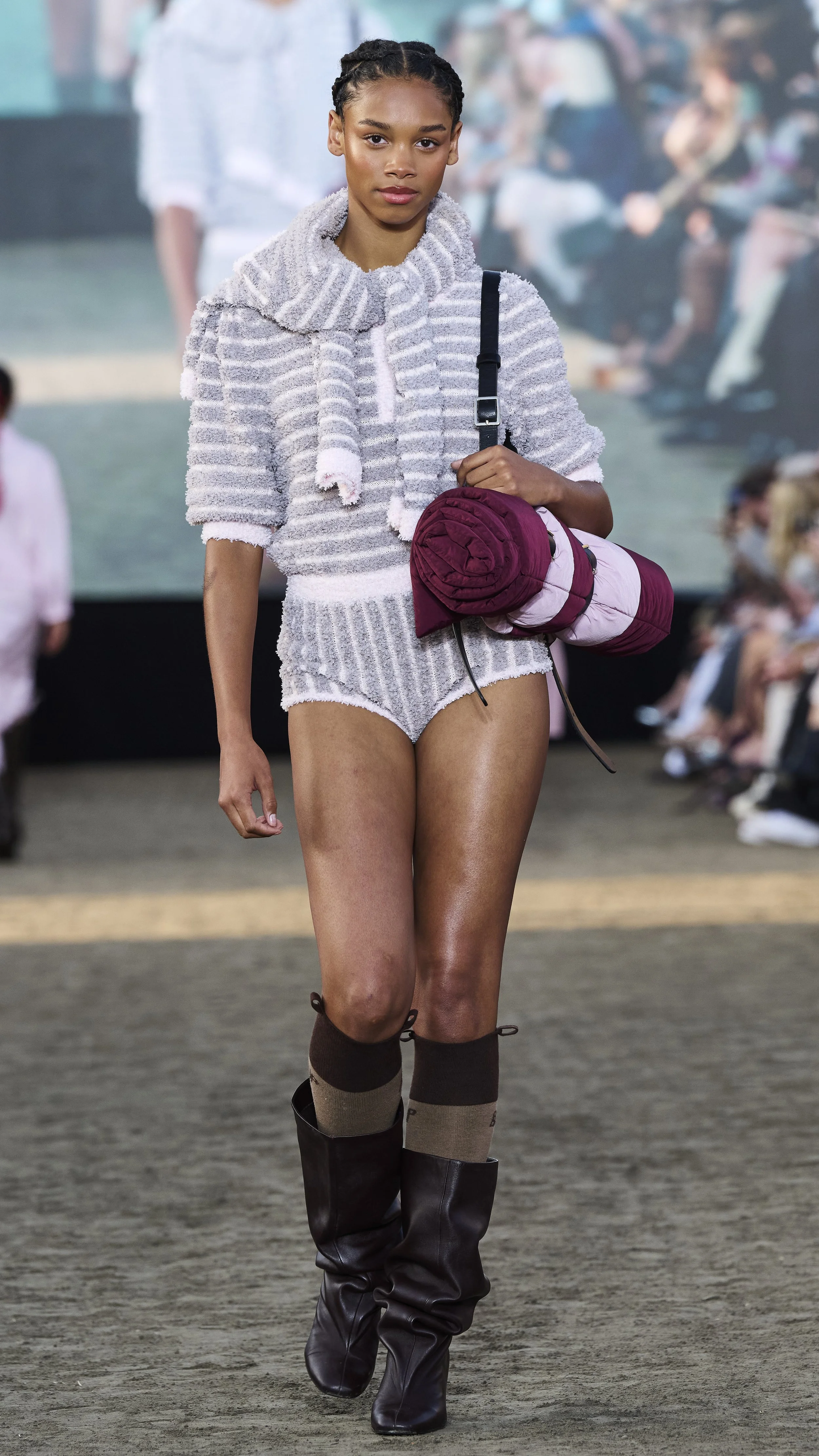 Look 14 of 32 Baum und Pferdgarten SS26.jpg