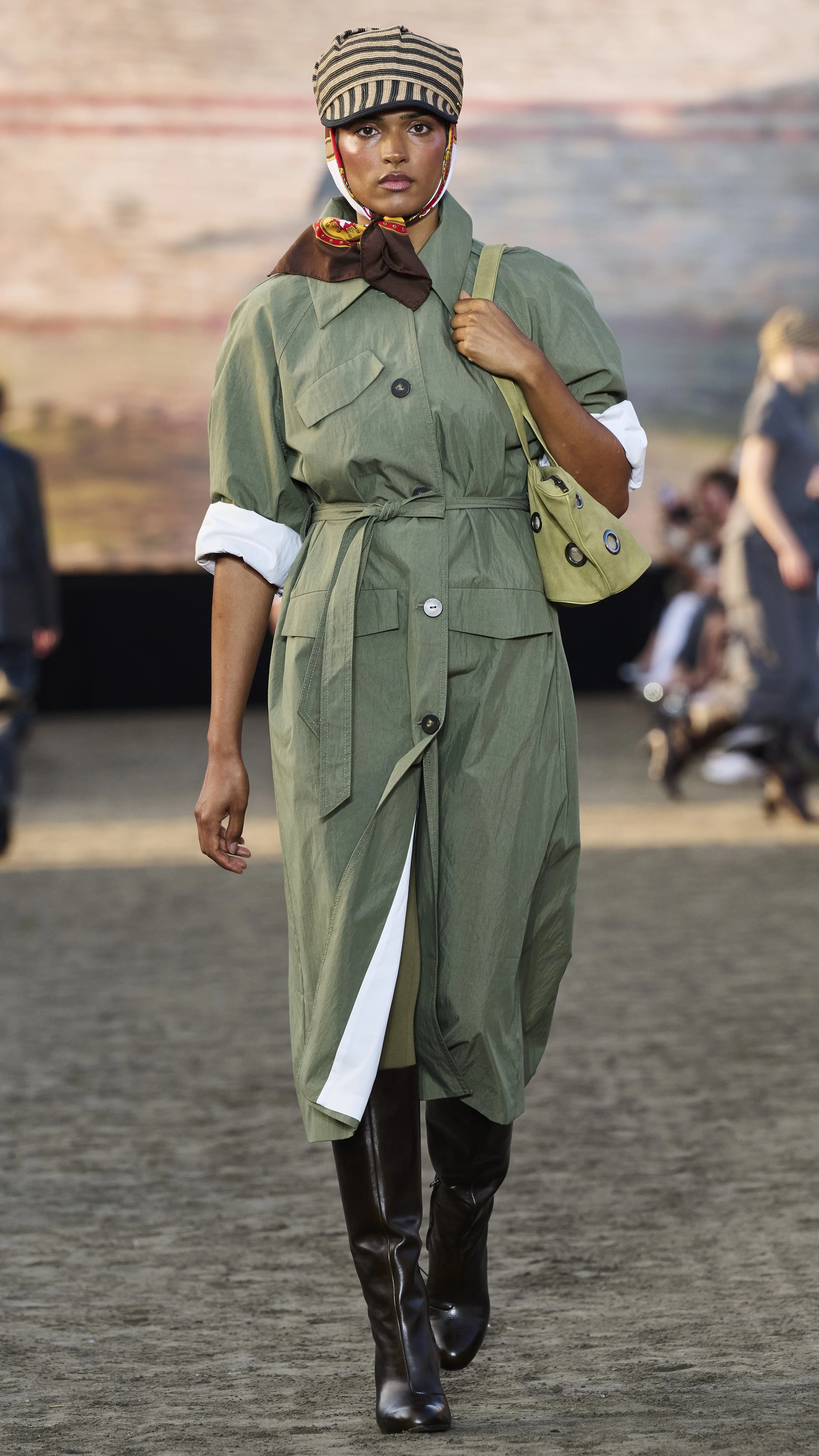 Look 5 of 32 Baum und Pferdgarten SS26.jpg