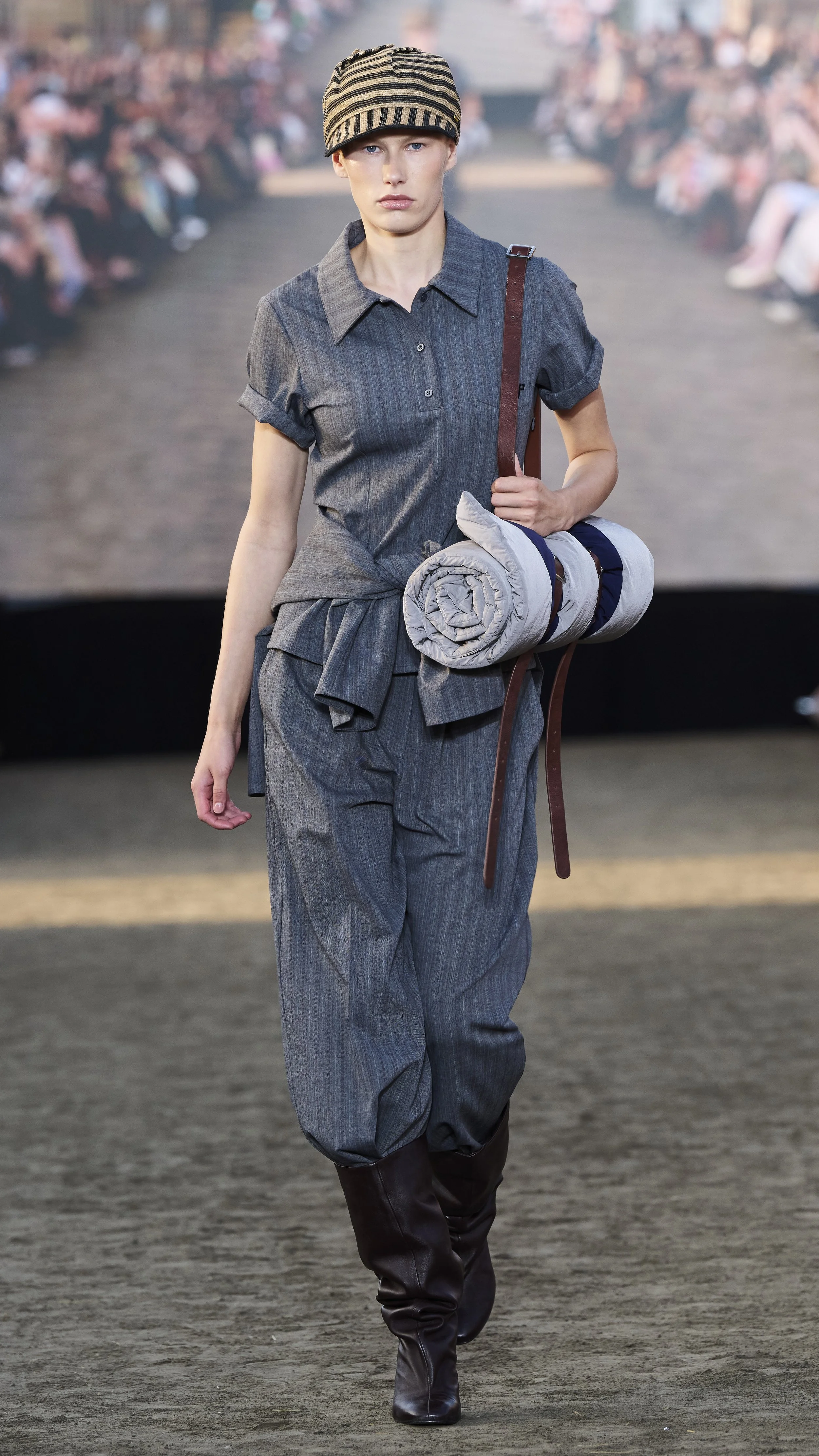 Look 1 of 32 Baum und Pferdgarten SS26.jpg