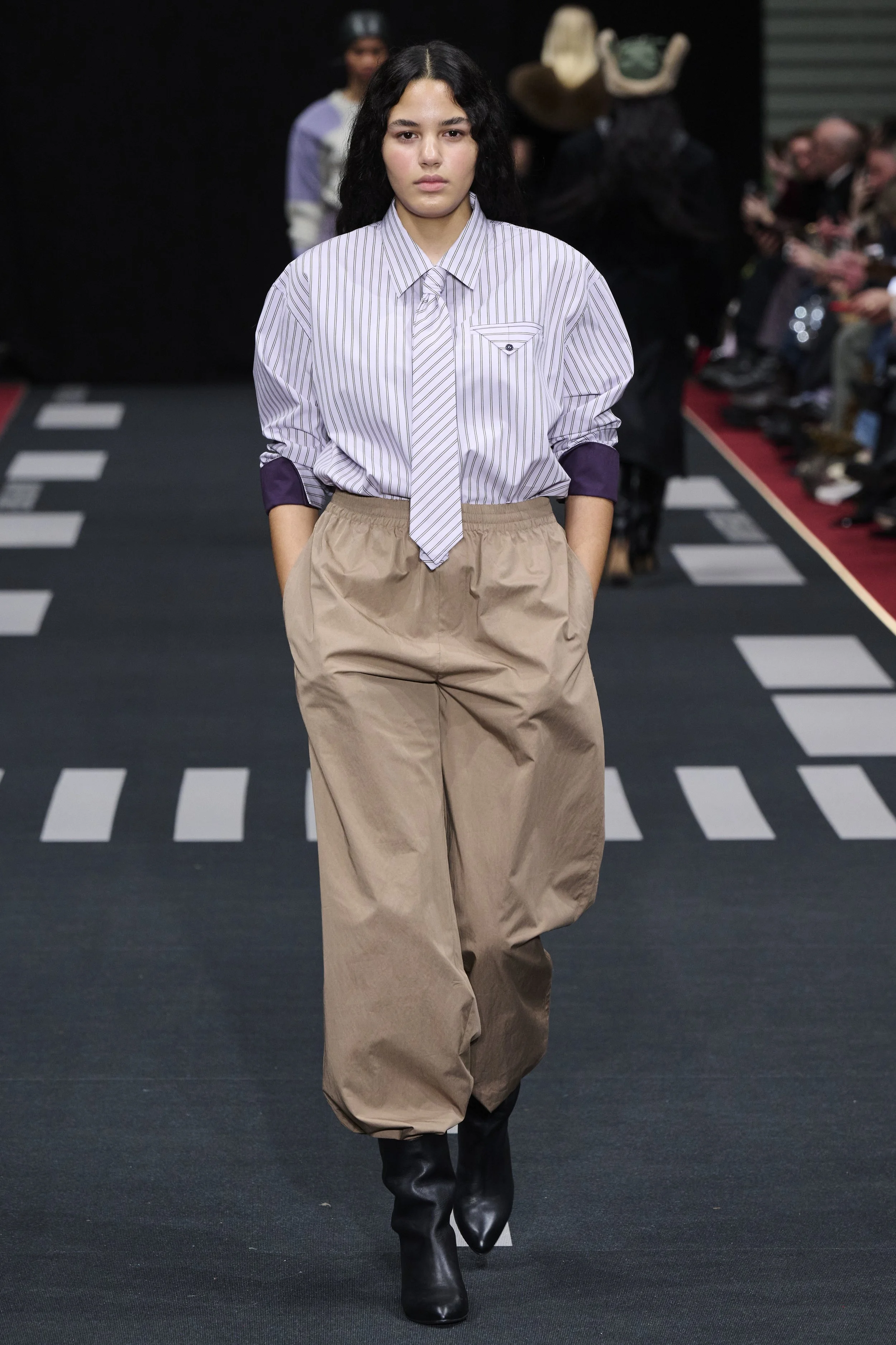 Look 13 of 30 Baum und Pferdgarten AW26.jpg