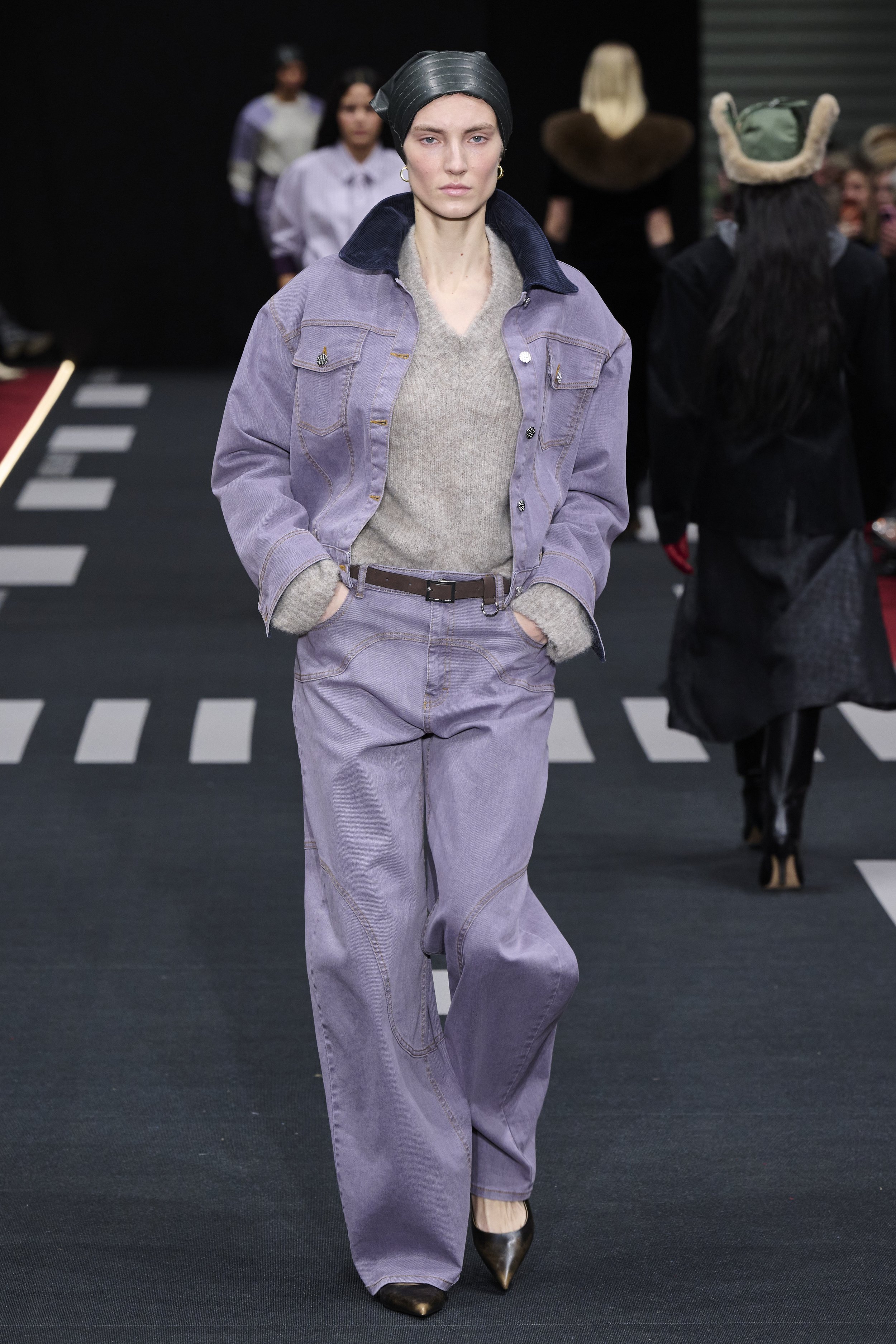 Look 12 of 30 Baum und Pferdgarten AW26.jpg