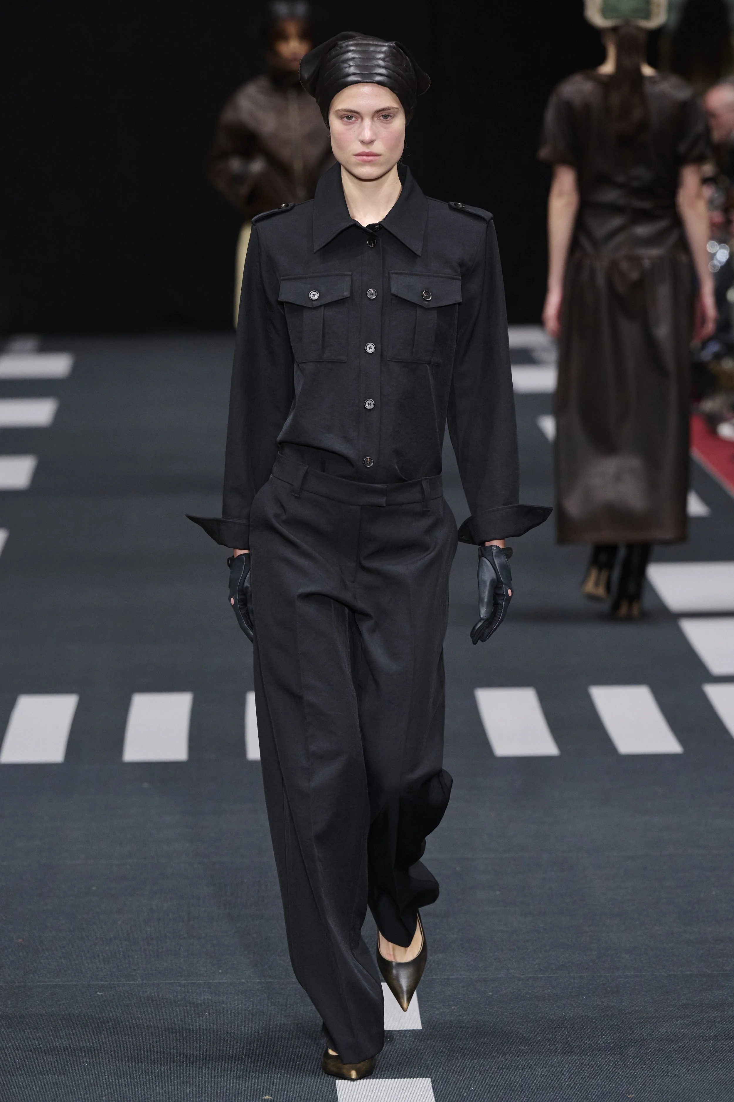 Look 5 of 30 Baum und Pferdgarten AW26.jpg