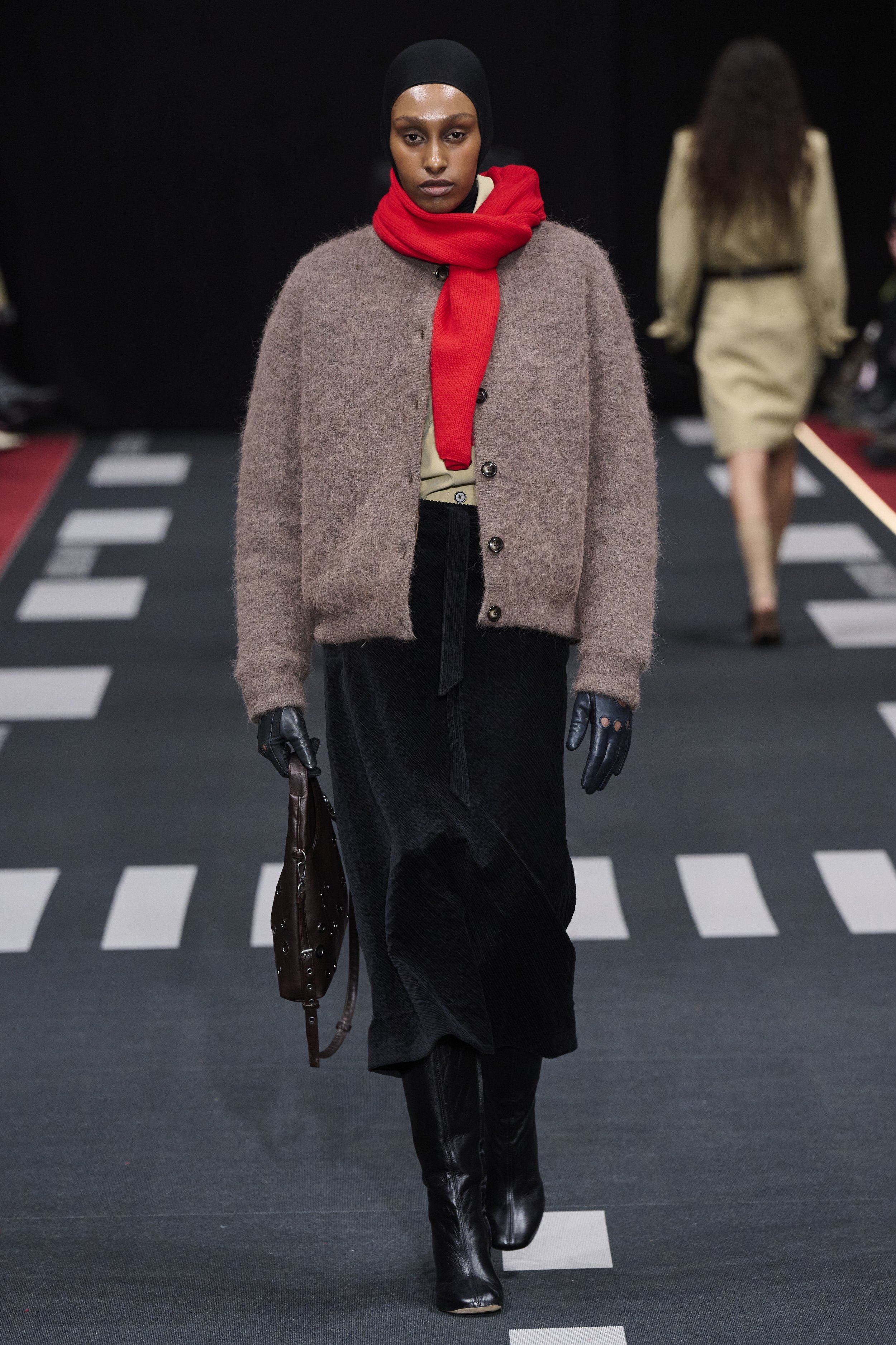 Look 4 of 30 Baum und Pferdgarten AW26.jpg