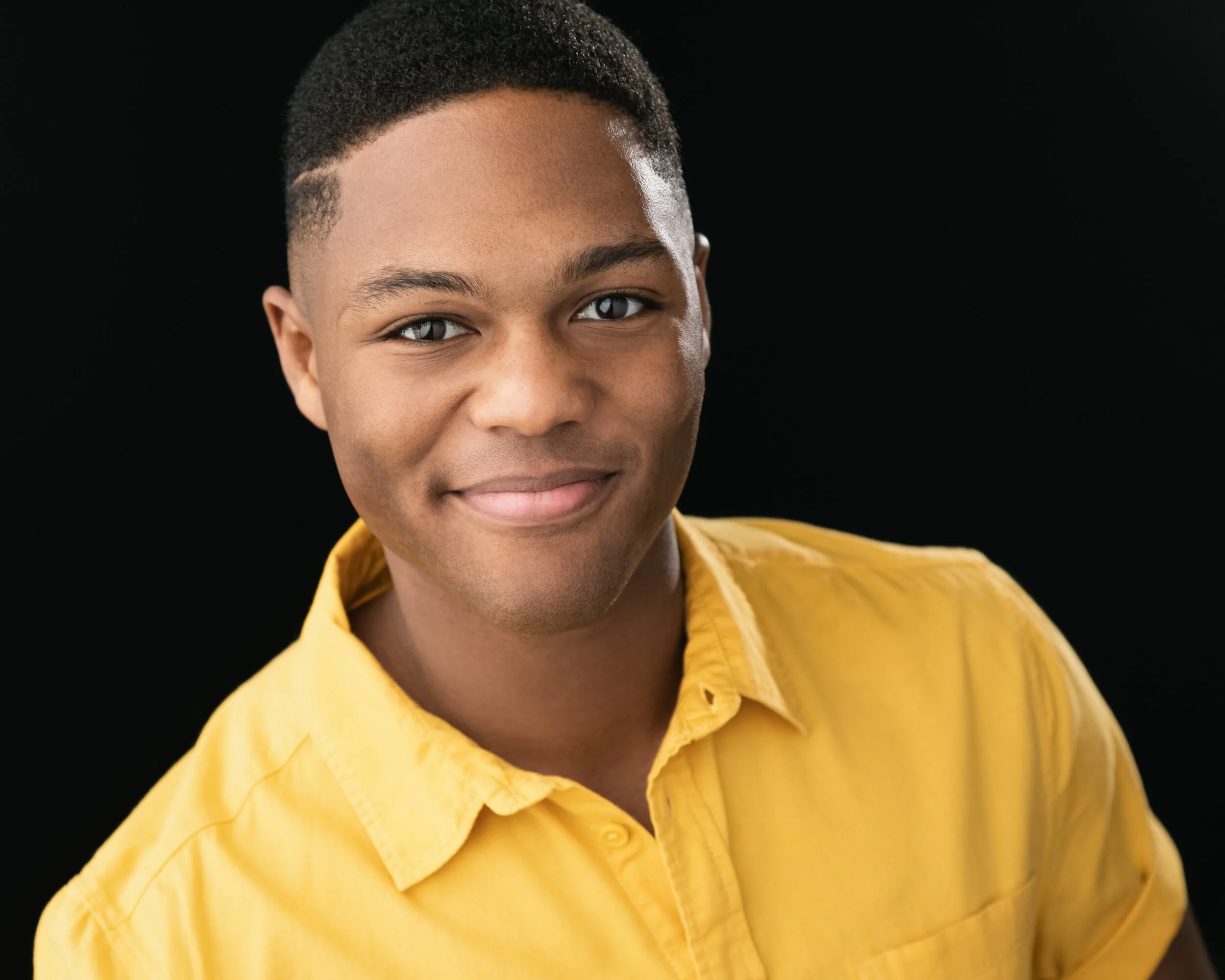 ImariThompsonHeadshot4.jpg