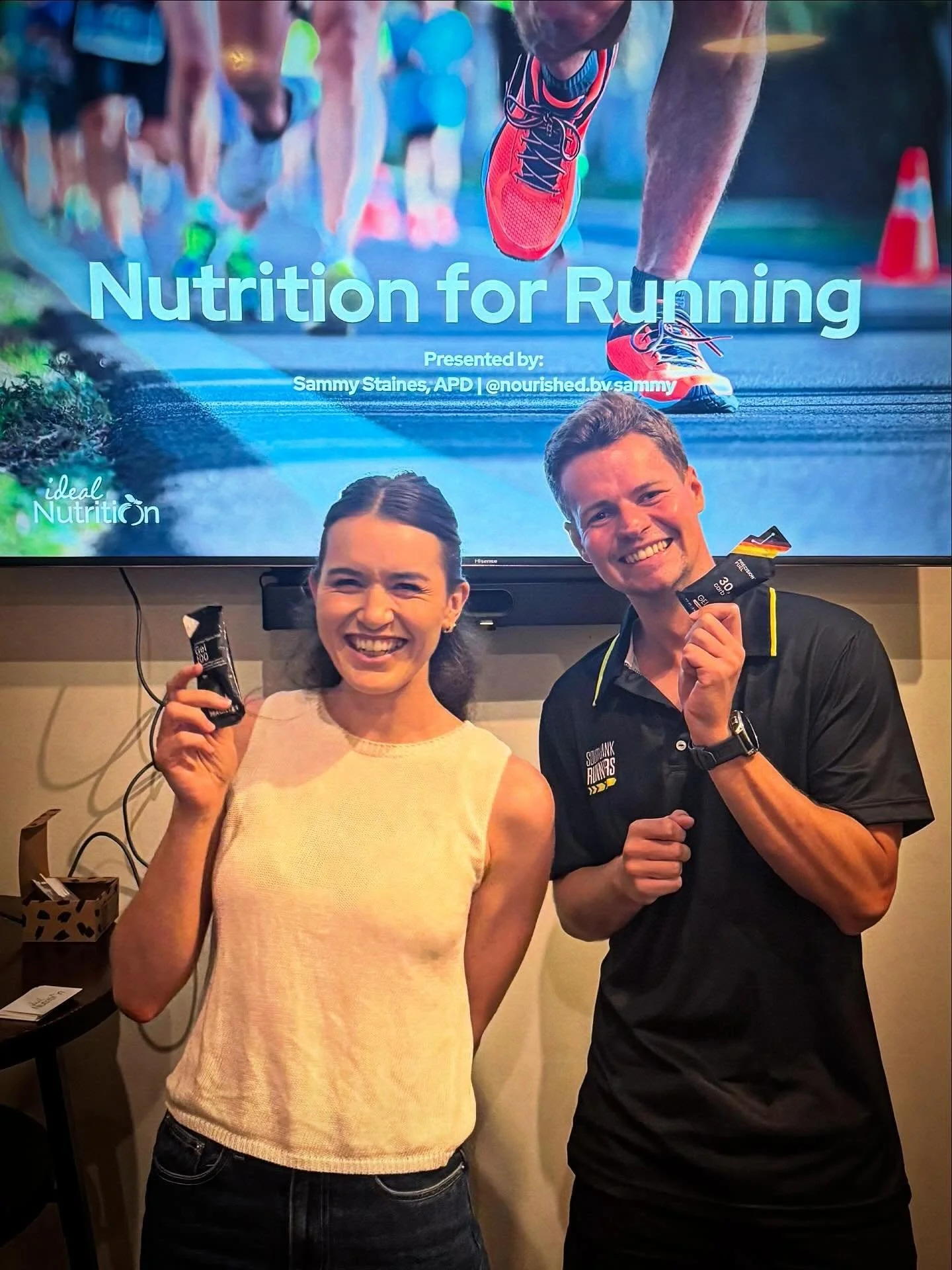 Nutrition for Runners 🥯🍚🥭🏃&zwj;♀️🏃&zwj;♂️
We were delighted to host Accredited Dietician @nourished.by.sammy to talk to our members about all things nutrition for endurance runners. Sammy has a wealth of knowledge and experience and shared valua