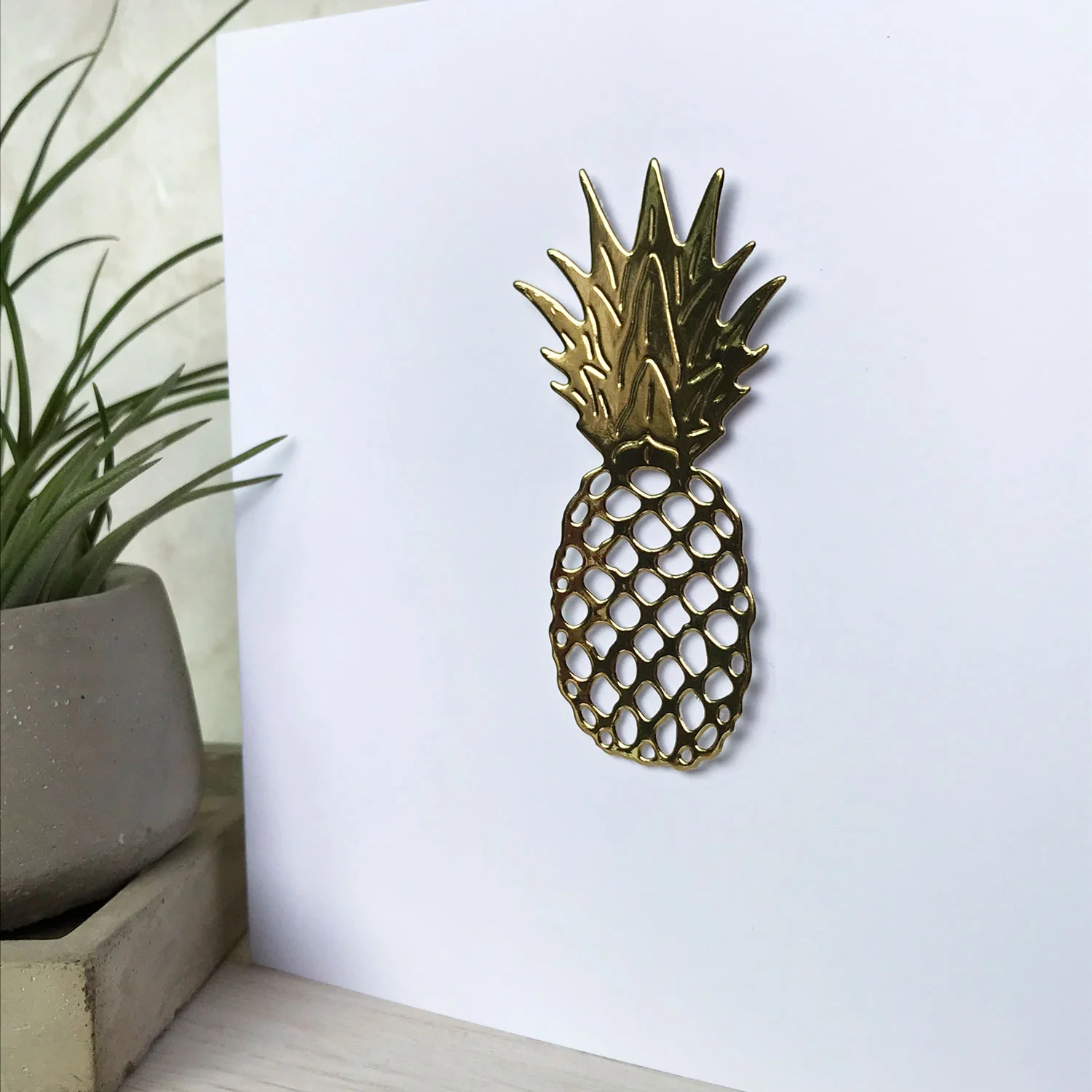 Pineapple-side.jpg