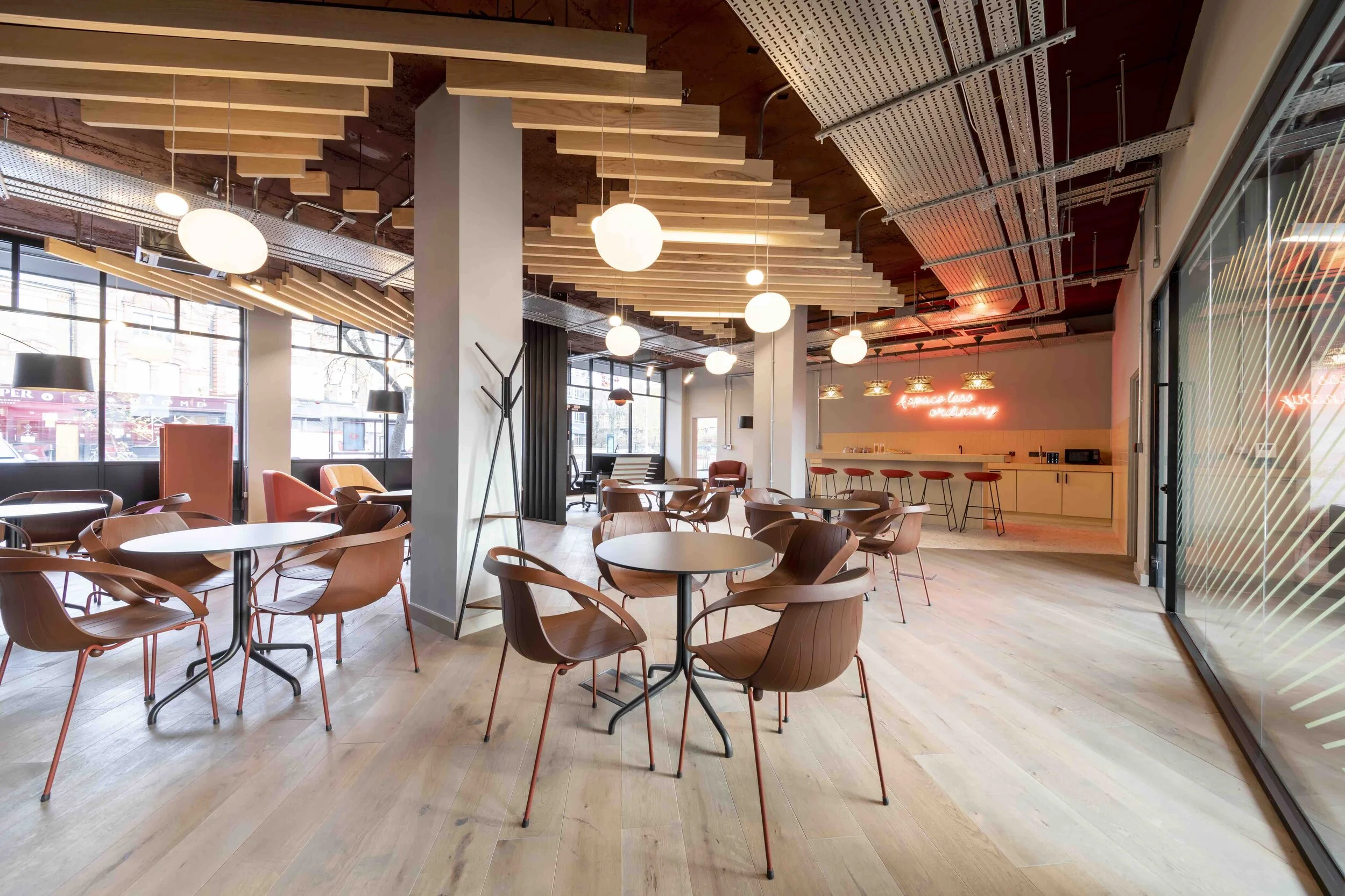  Foyer Area, Ealing Broadway 