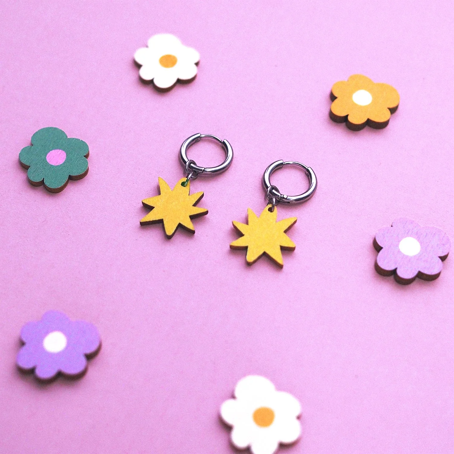 star yellow flat 2 square small.jpg