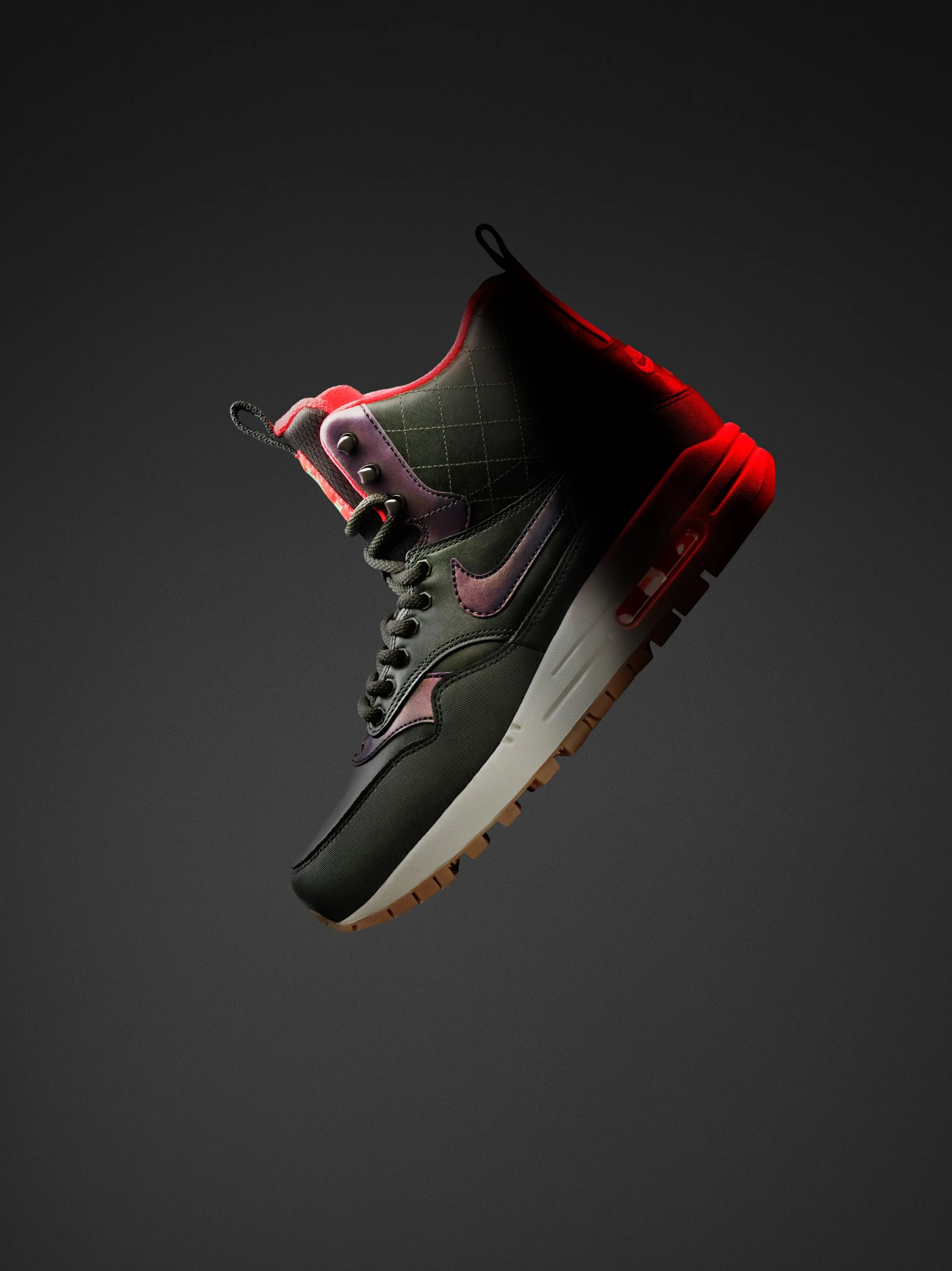 HO15_NSW_AIRMAX_F_PROFILE_RGB-F2.jpg