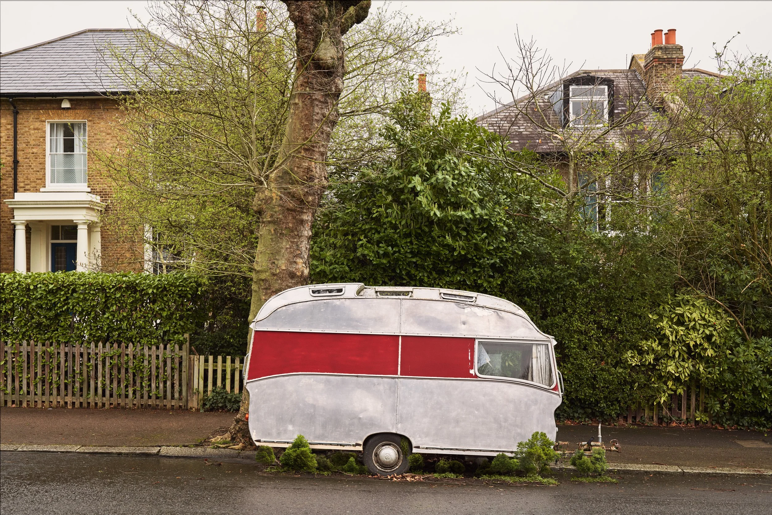 Crying Project_1001076_Caravan_F.jpg