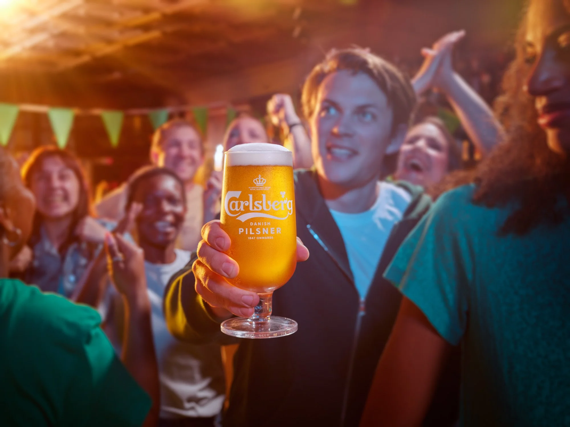 CARLSBERG-SPORTS_BAR-F1-48.jpg