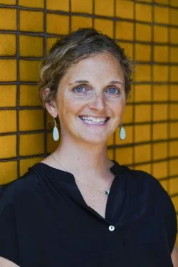preview-gallery-Kate-Hamblet-Headshot-250x375.jpg