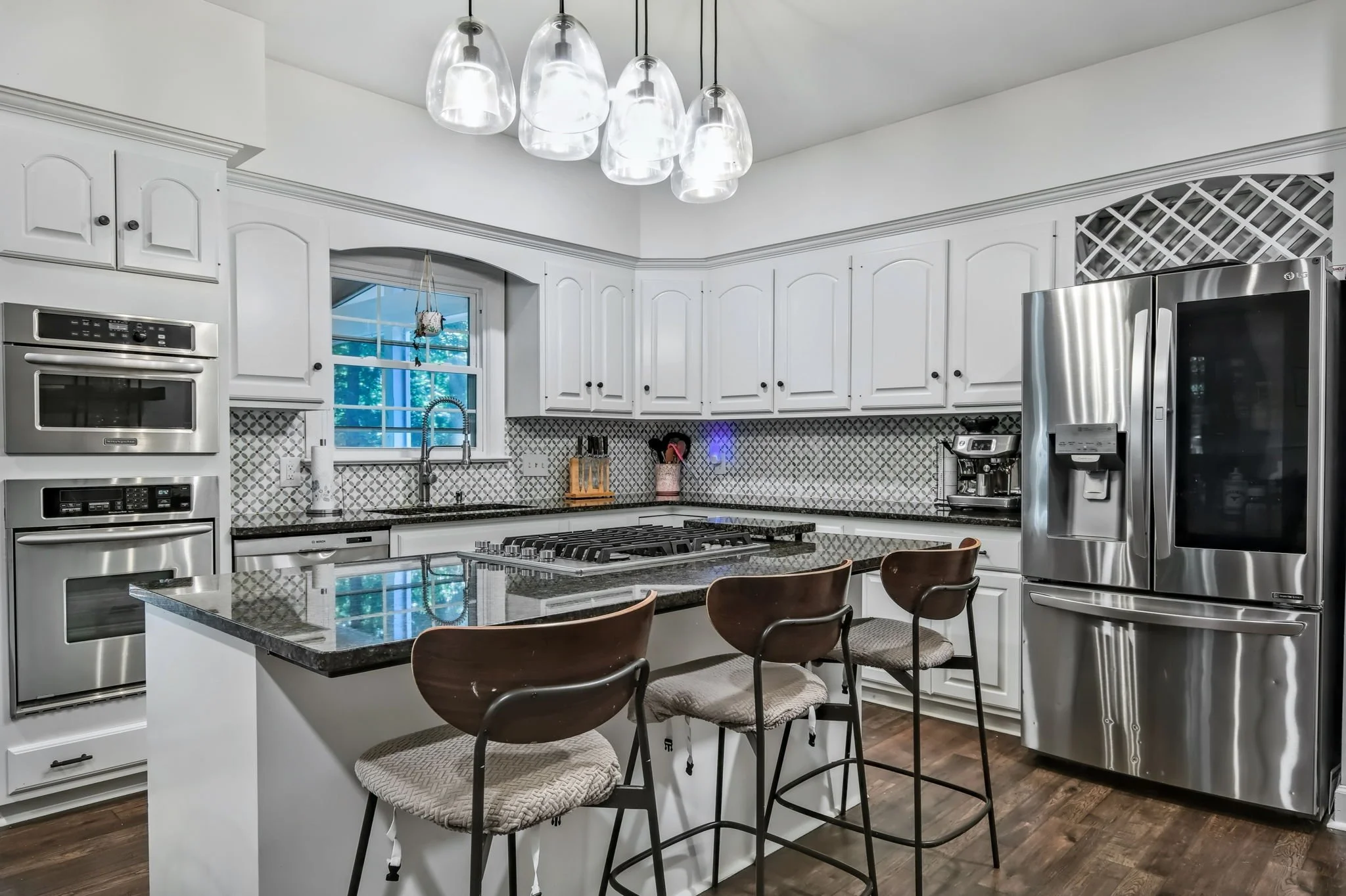 15-web-or-mls-6-st-james-pl-chapel-hill-nc-usa-corrected-008.jpg