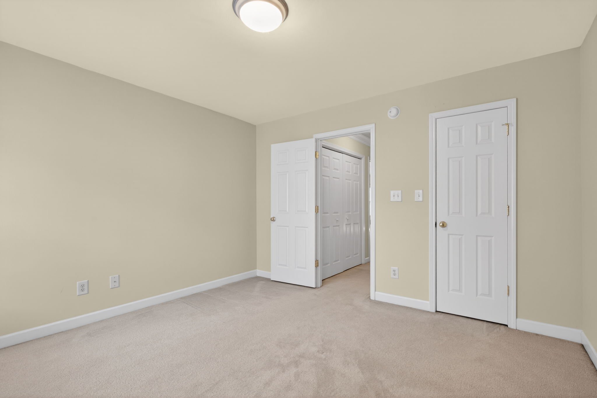 25-web-or-mls-4609-asterwood-drive-raleigh-nc-usa-031.jpeg
