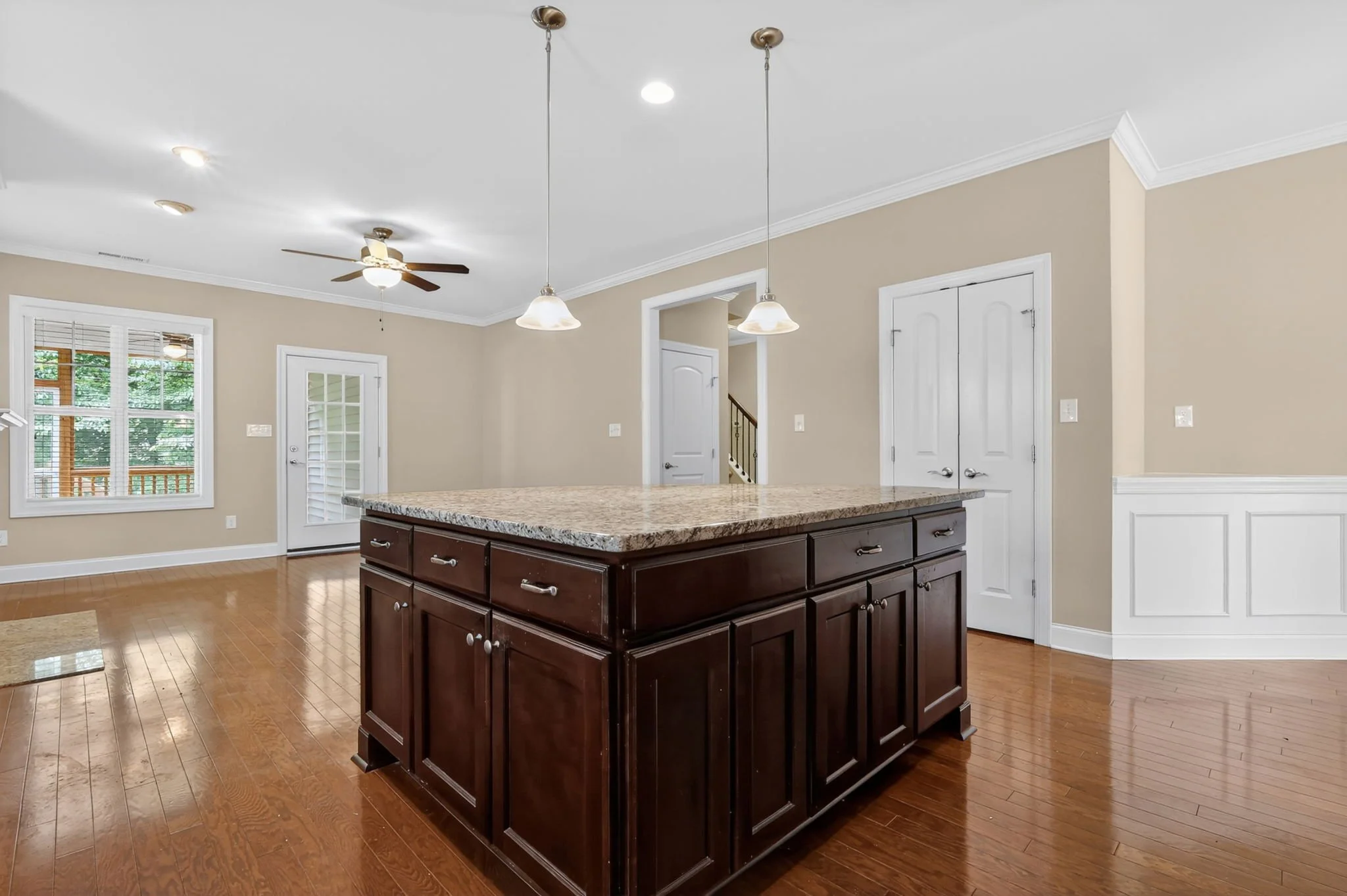 20-web-or-mls-732-varina-ln-jenne-kendziora-019.jpeg