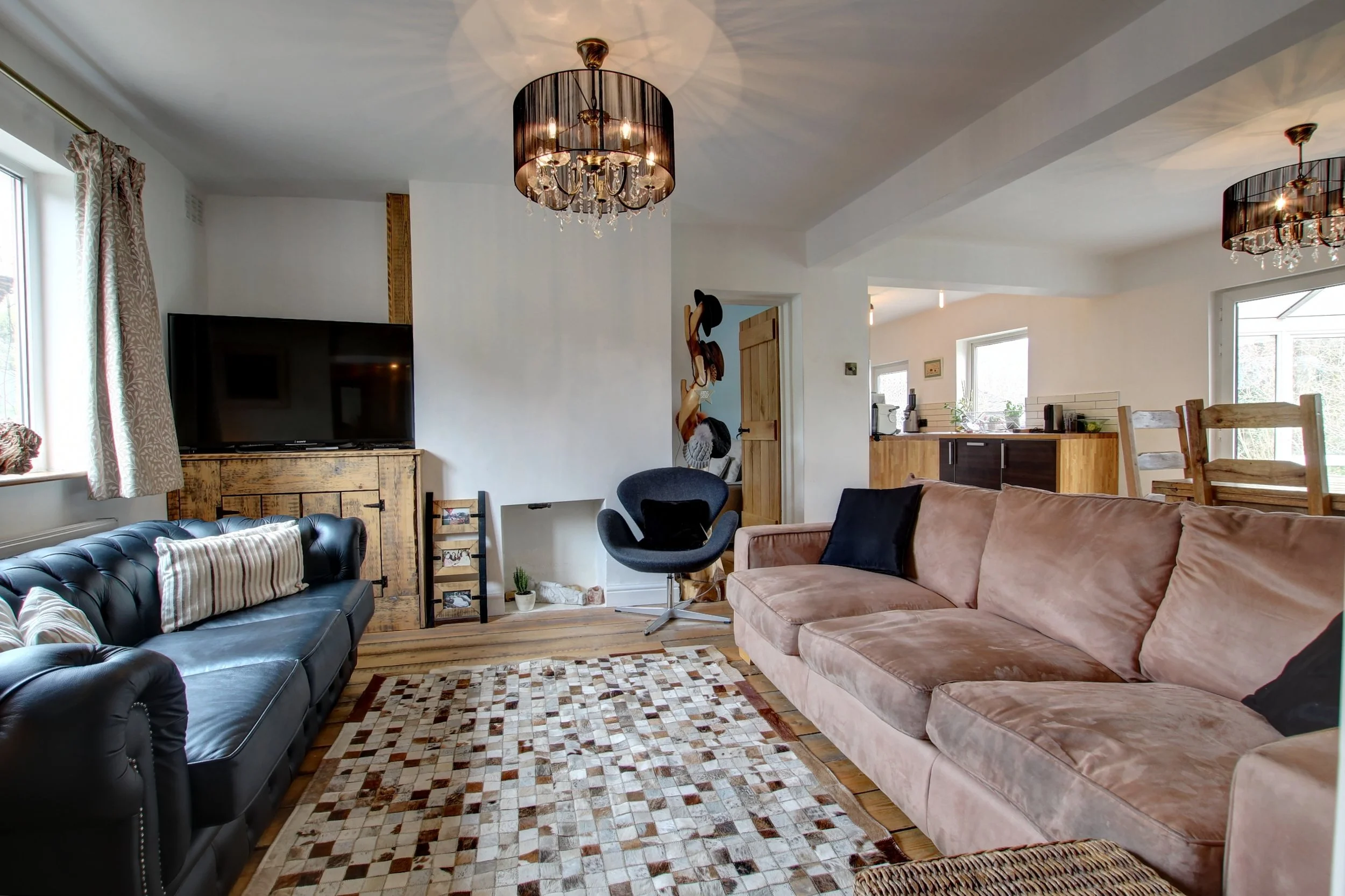 5 living room.jpg