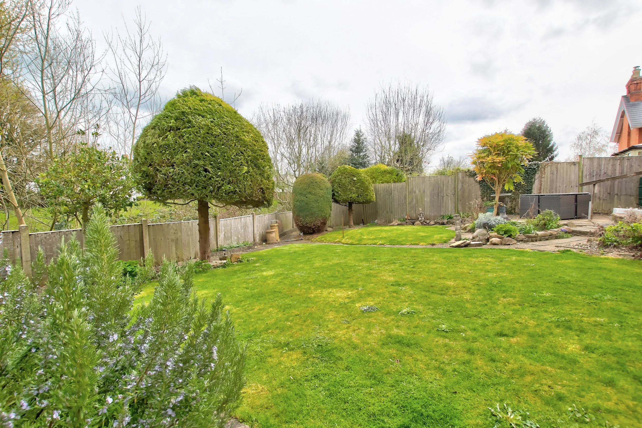 24 garden.jpg