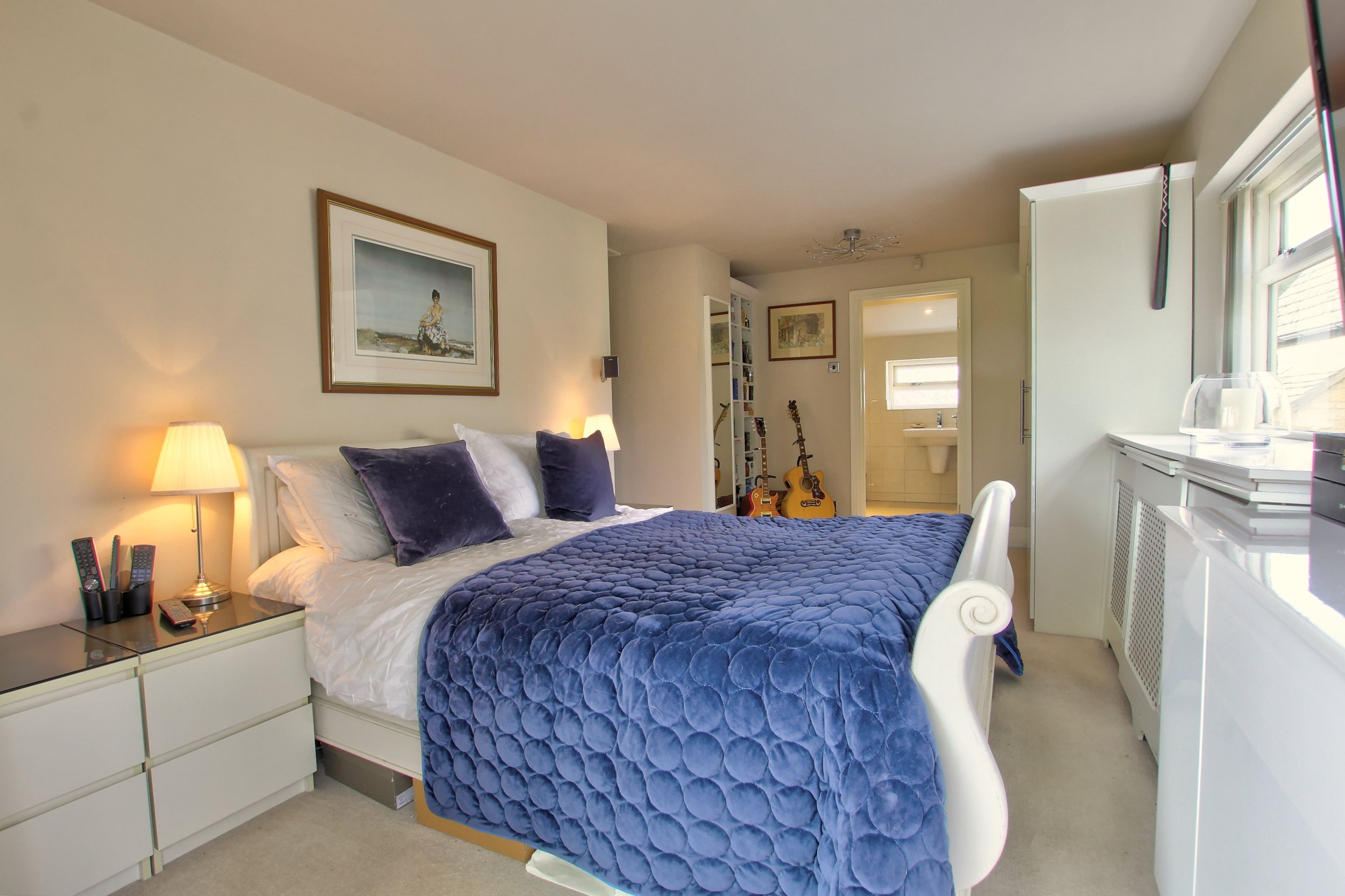 32 master bedroom iii.jpg
