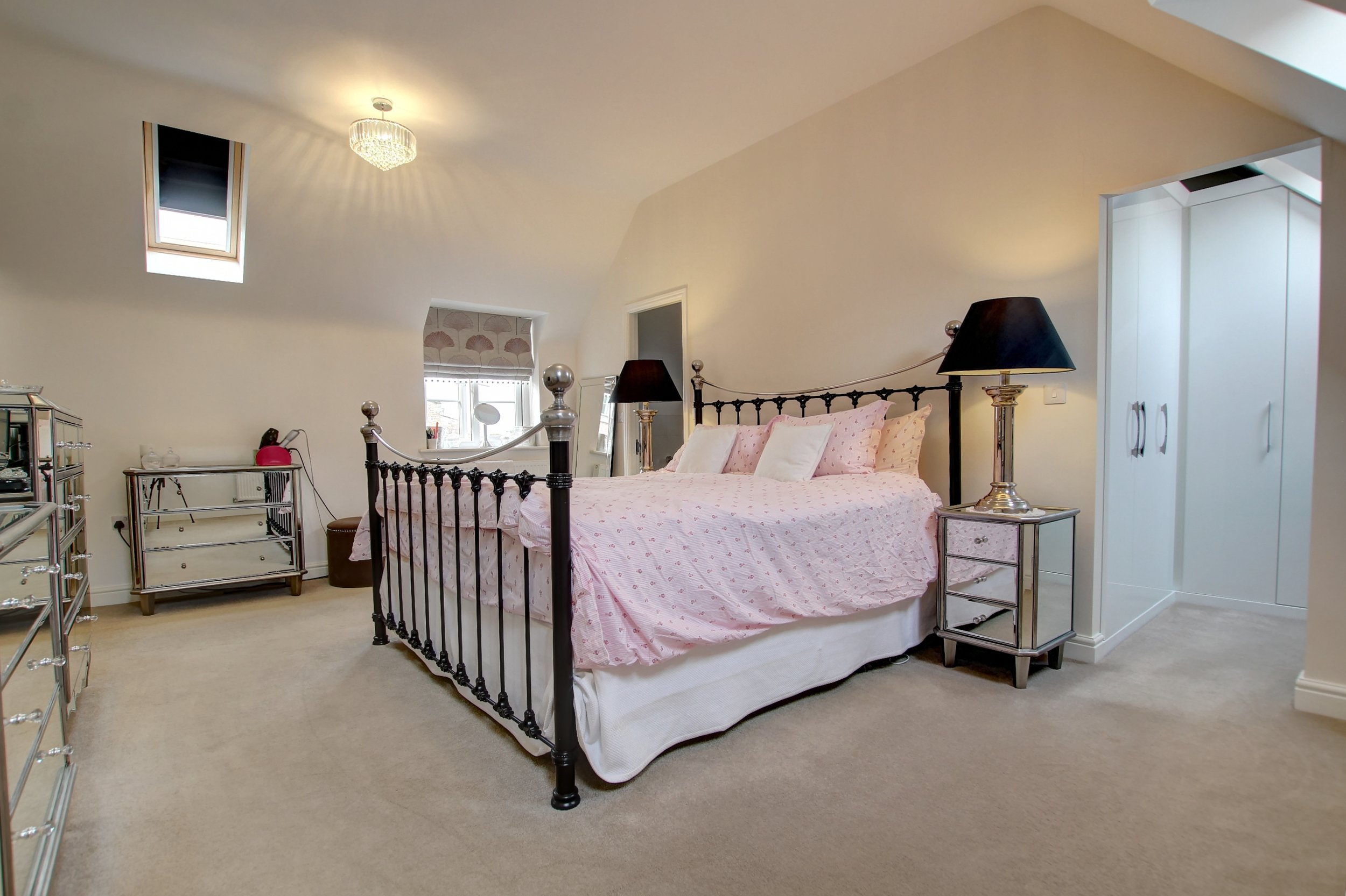 14 master bedroom.jpg