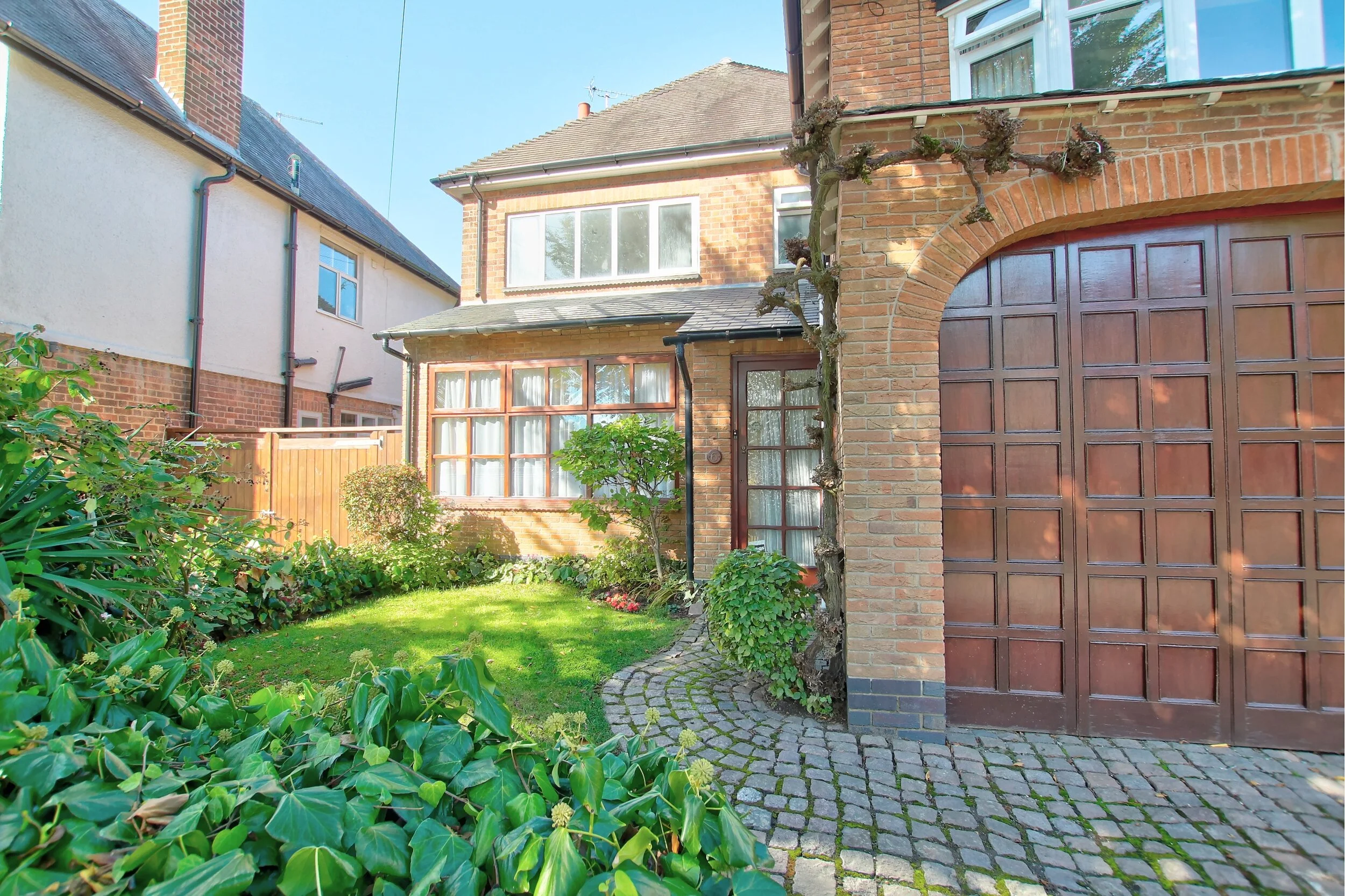 6 Meadway, Leicester — Hortons Estate Agents in the East Midlands