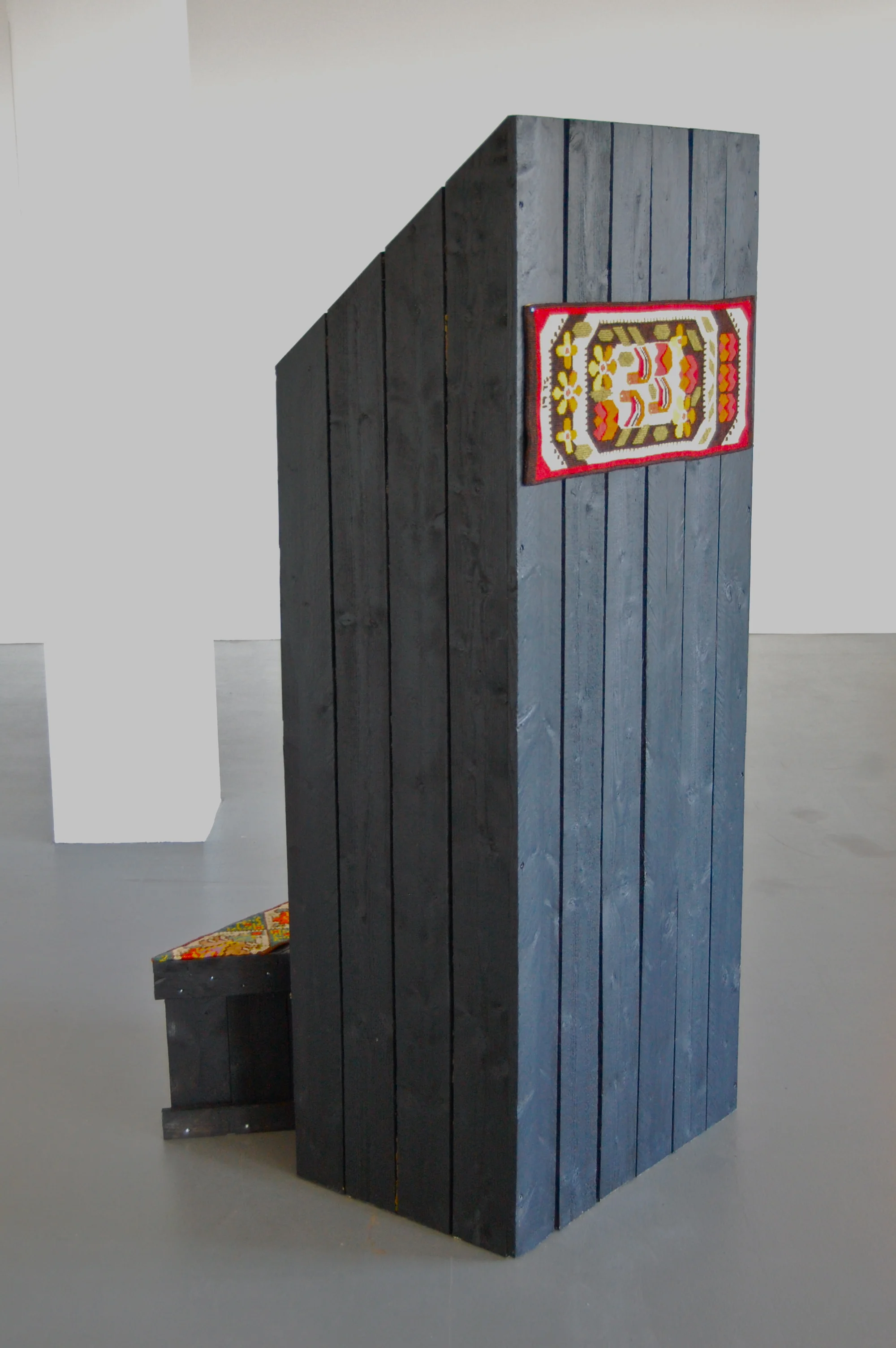 “Kvinnoförbundets årsmöte 1976, Helsingborg” wood, acrylic paint embroideries 161 x 64 75 cm