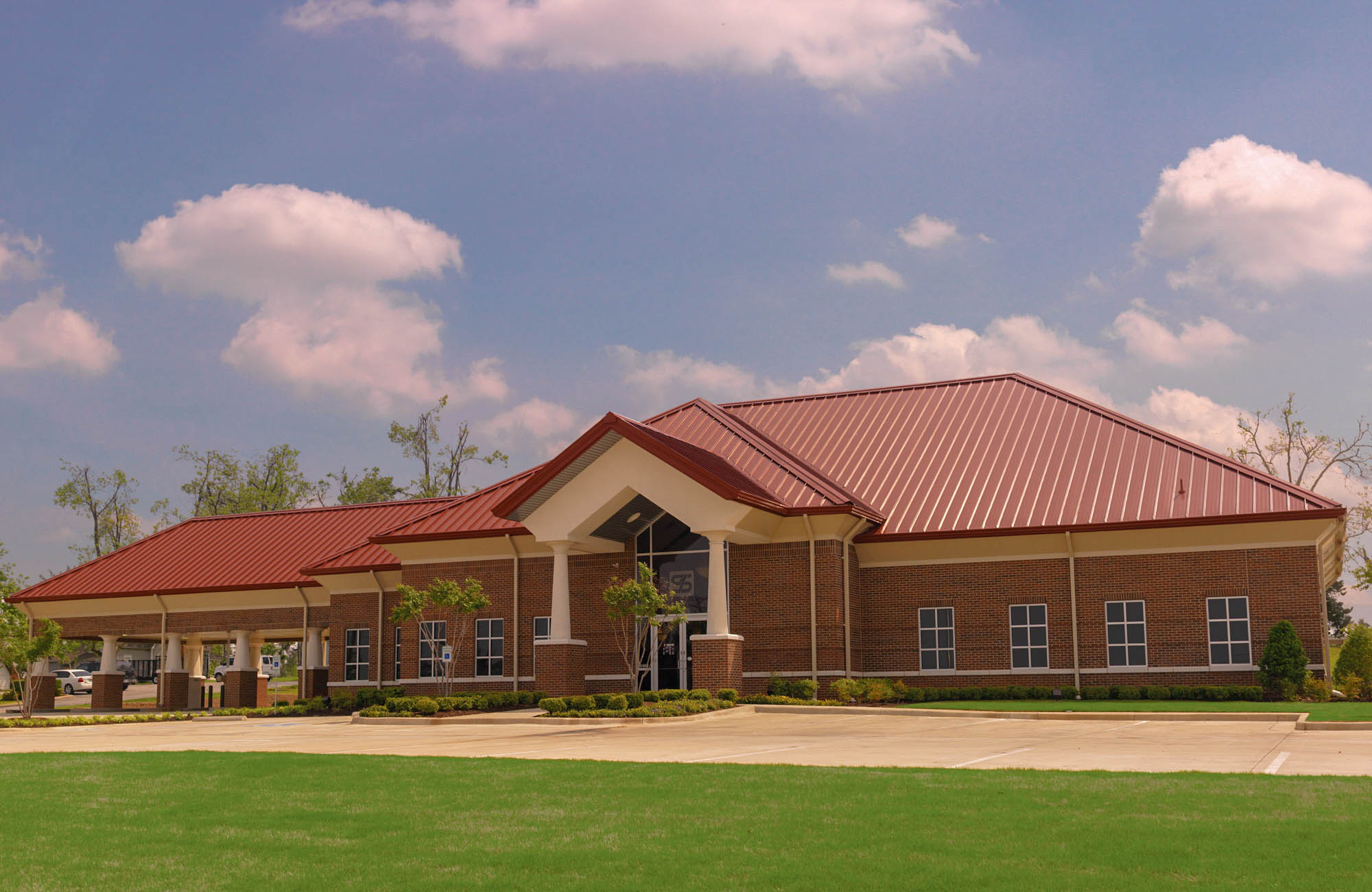 Simmons_Bank_Paragould_03.jpg