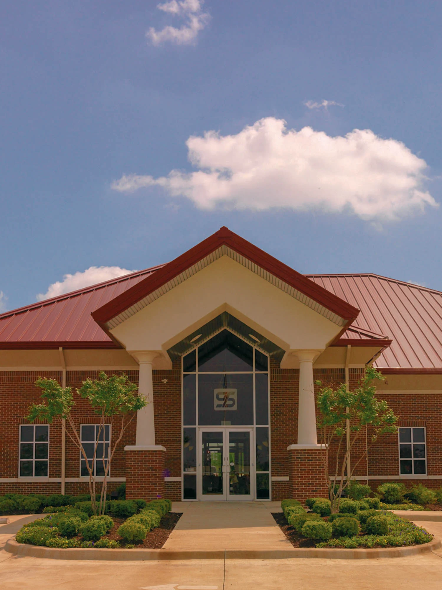 Simmons_Bank_Paragould_04.jpg