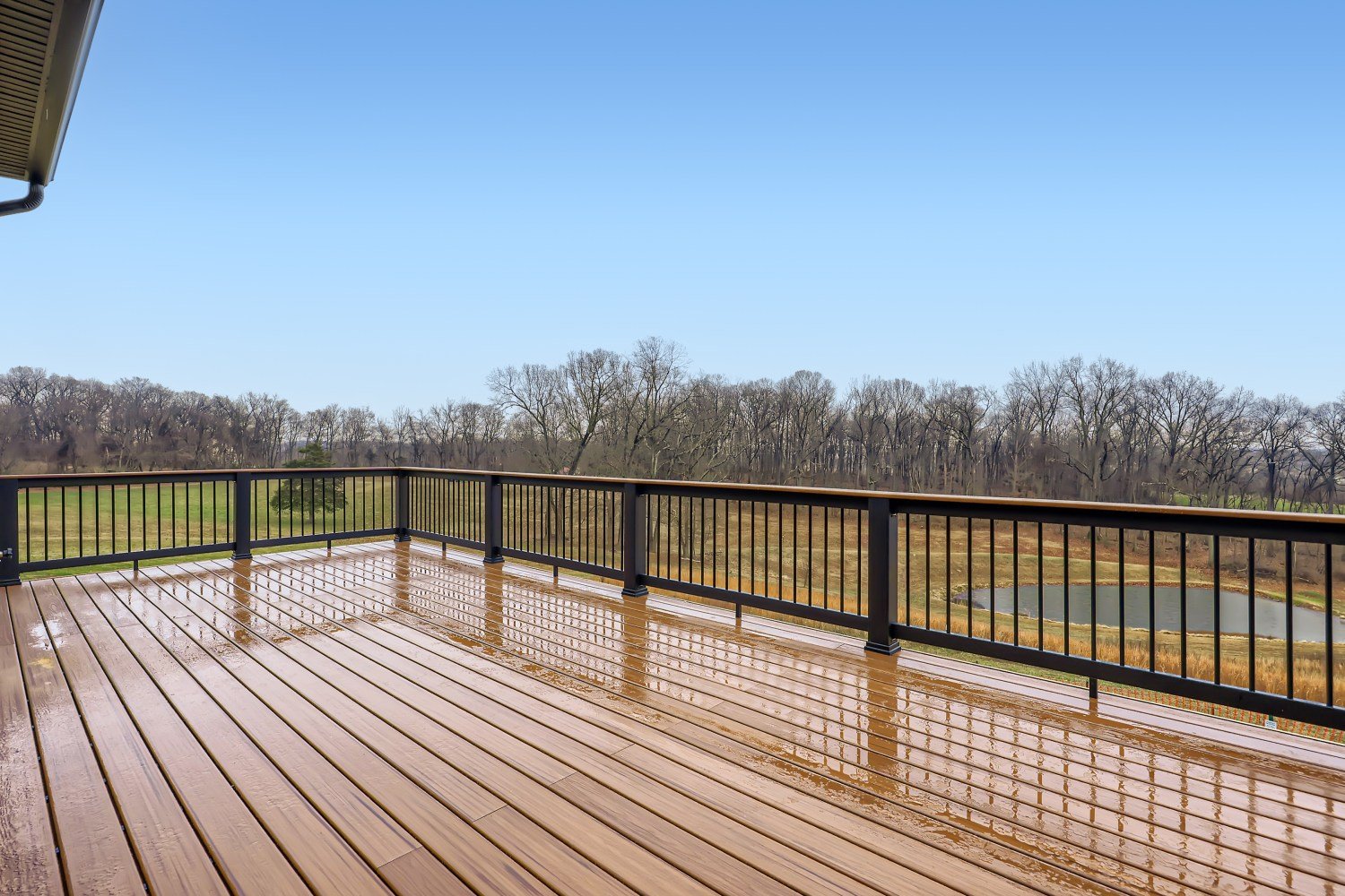 trex-decking-drink-rail.jpg