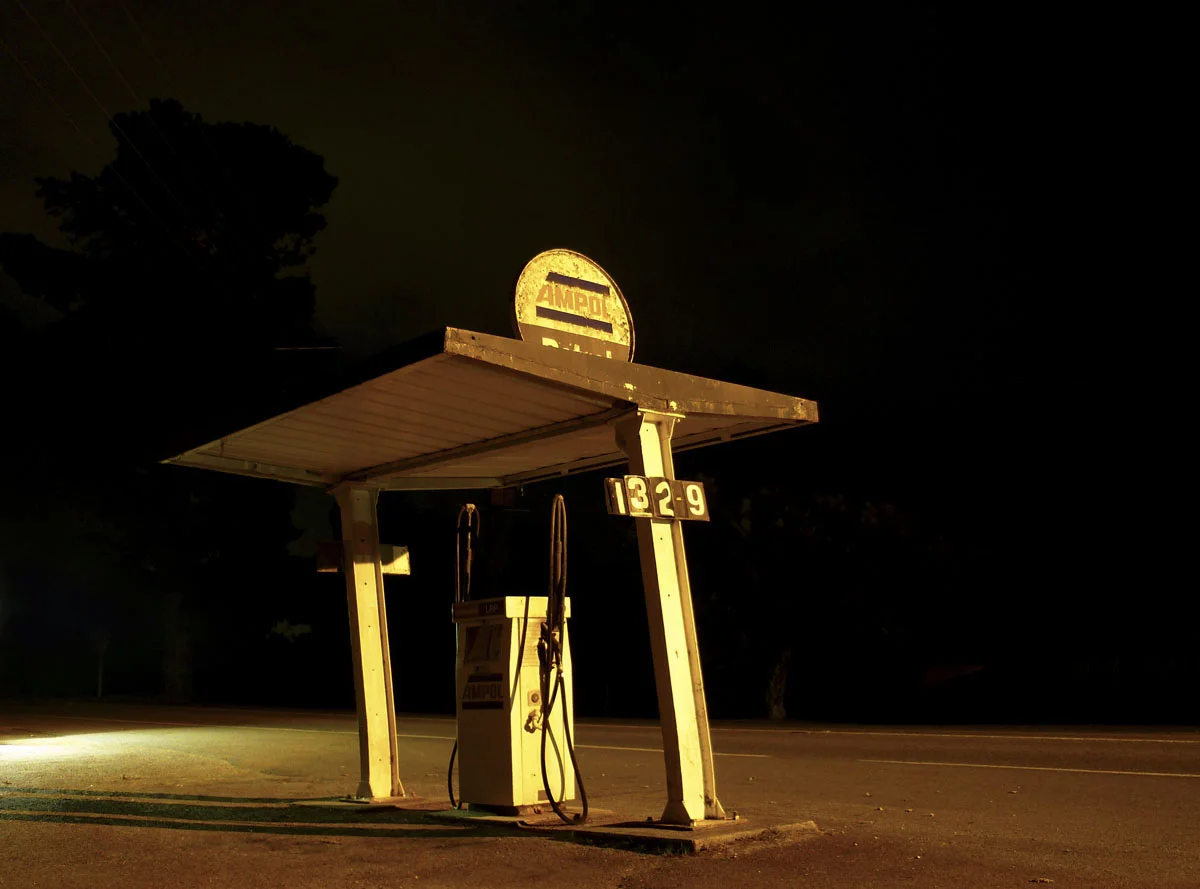 gas_station_2010.jpg