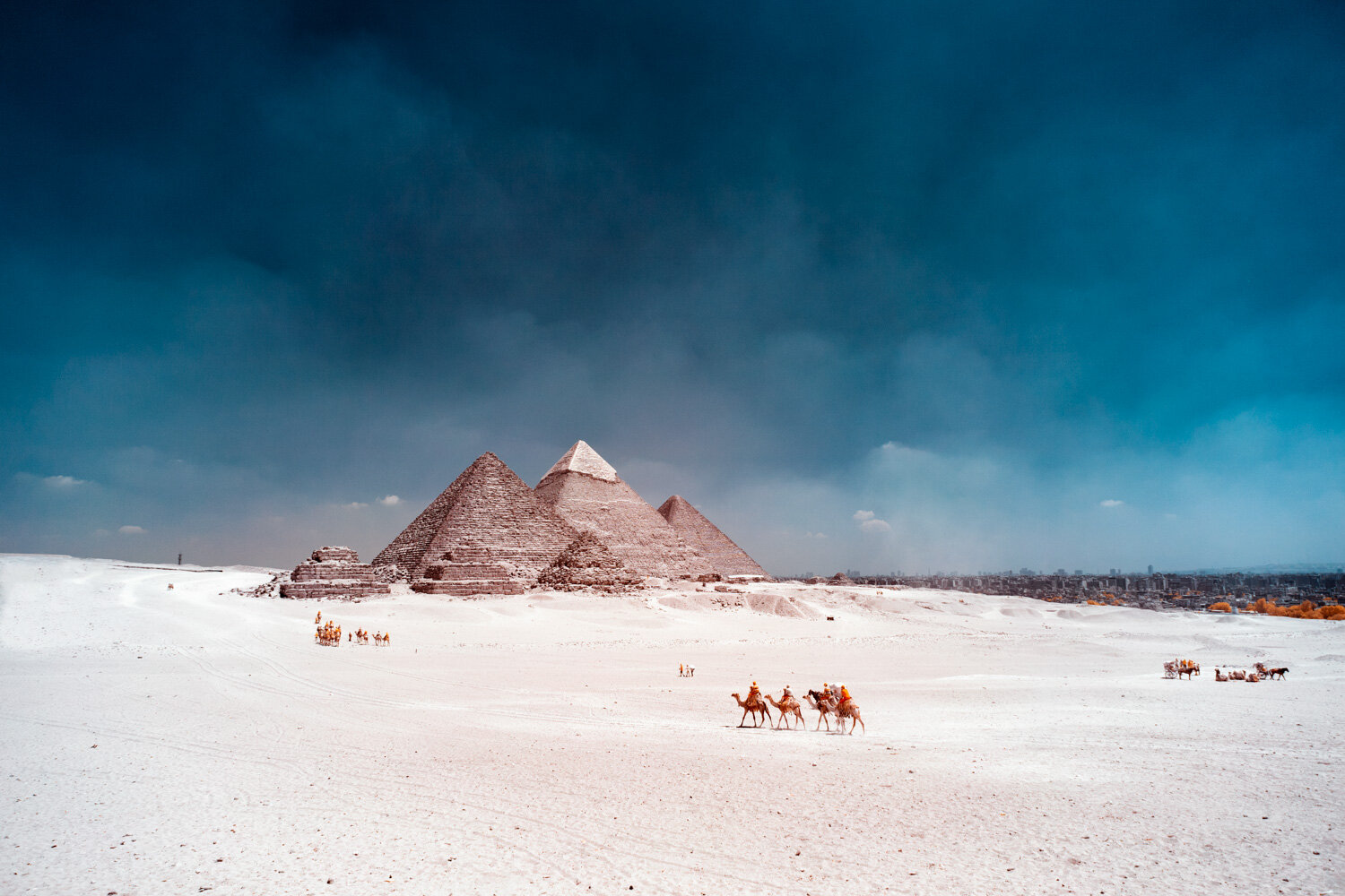 Pyramids of Giza-2.jpg