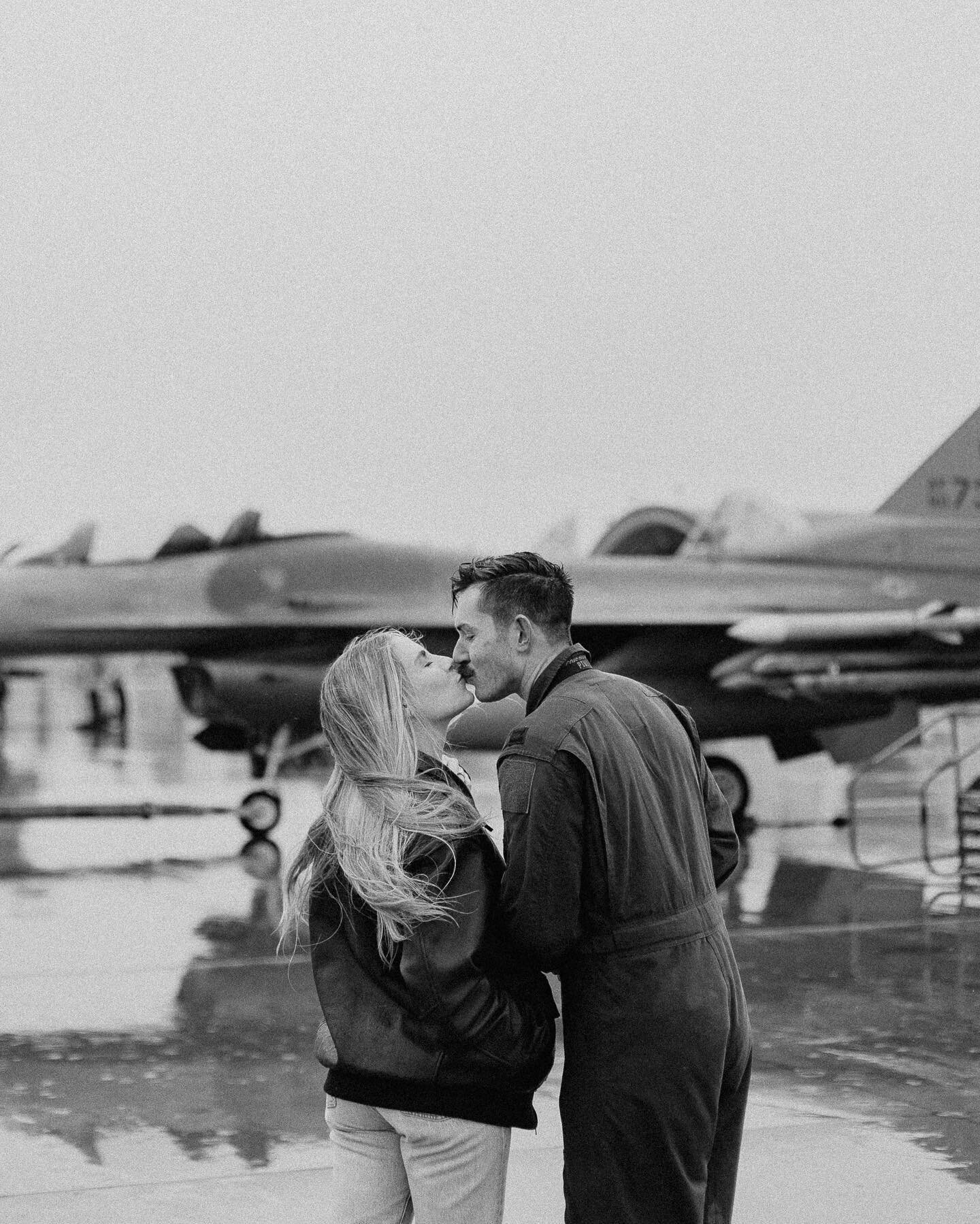 making my 85 year old self so happy I got these moments on camera 🖤 the fini F16 fini for my dude ✈️ I&rsquo;ve loved these last 5 years, can&rsquo;t wait to see what the next F35 era brings 🤍 

And how perfect are the black and white vibes mixed w