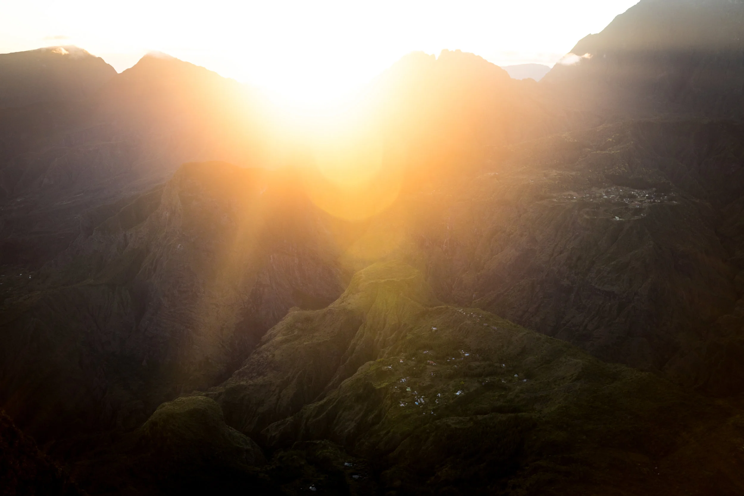 Sunrise Piton Maïdo 3.jpg