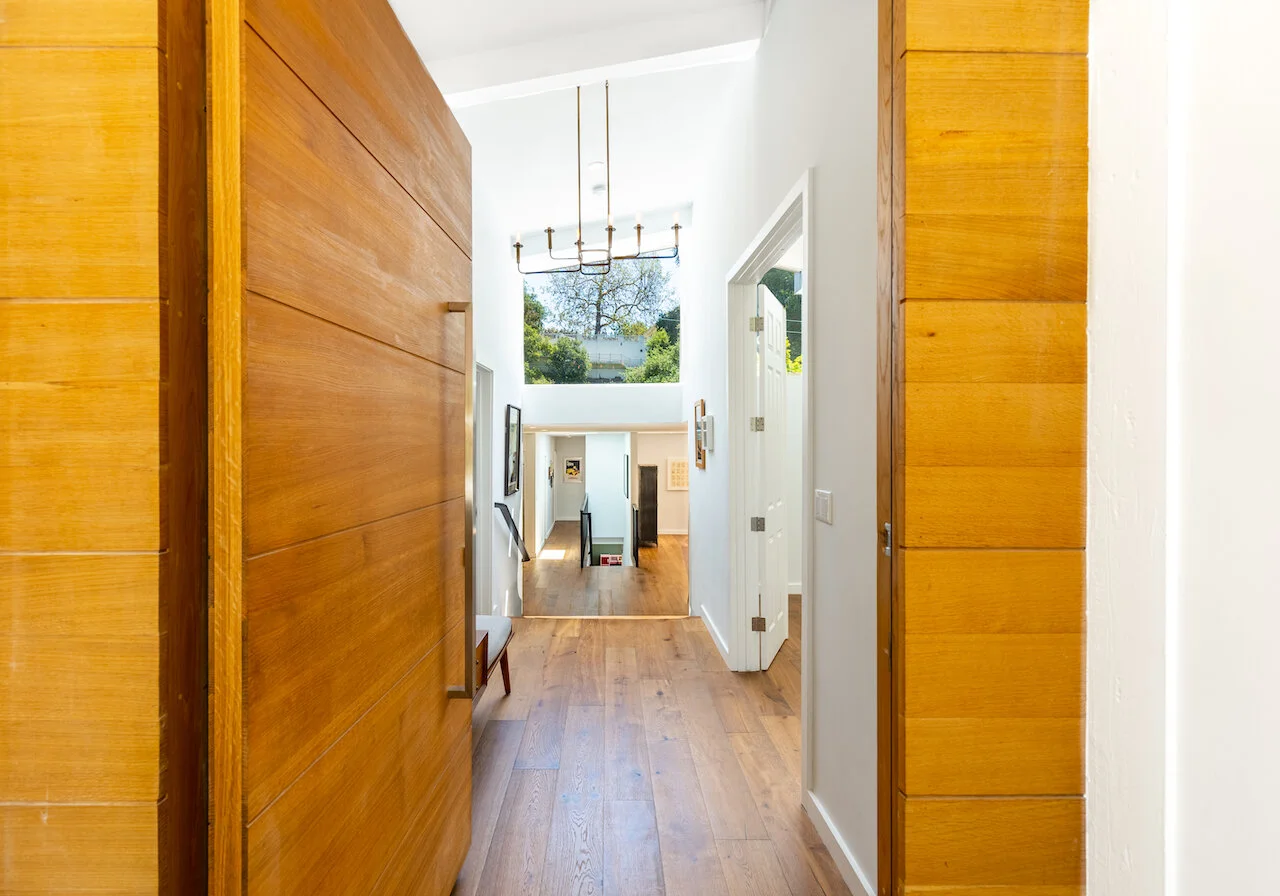 INTERIOR-FRONT DOOR ENTRANCE.jpeg