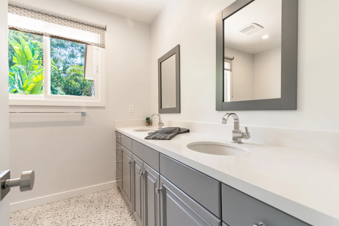 INTERIOR-HALLWAY BATHROOM-2.jpeg