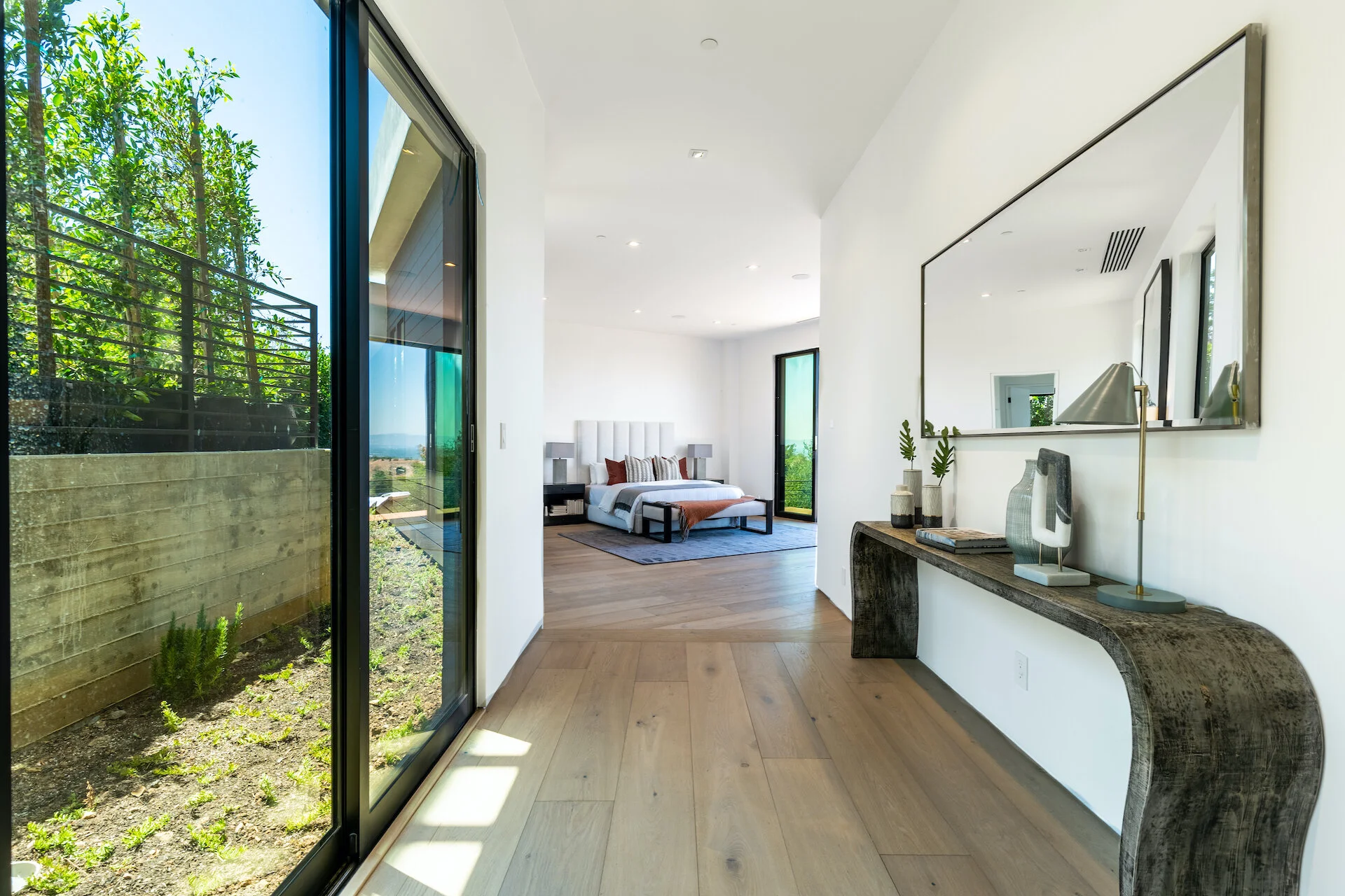 13) INTERIOR-MASTER BEDROOM-2.jpeg