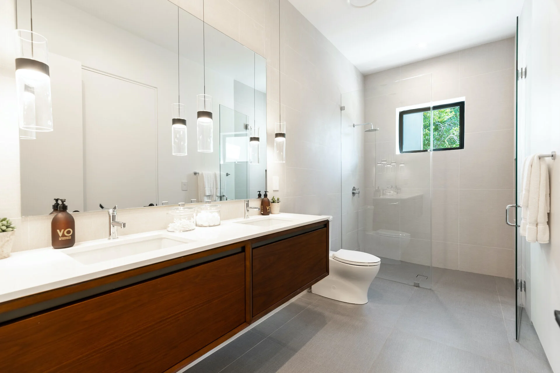29) INTERIOR-FOURTH BED BATH.jpeg