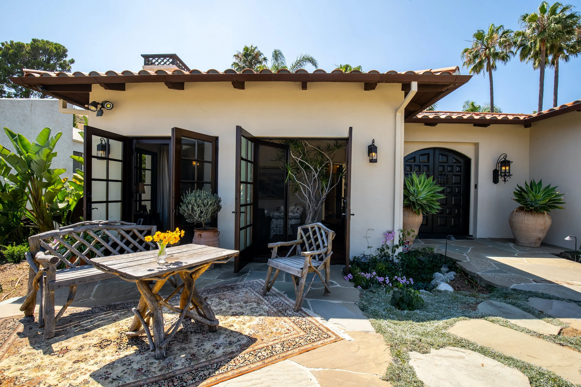 3) EXTERIOR-FRONT PATIO.jpeg