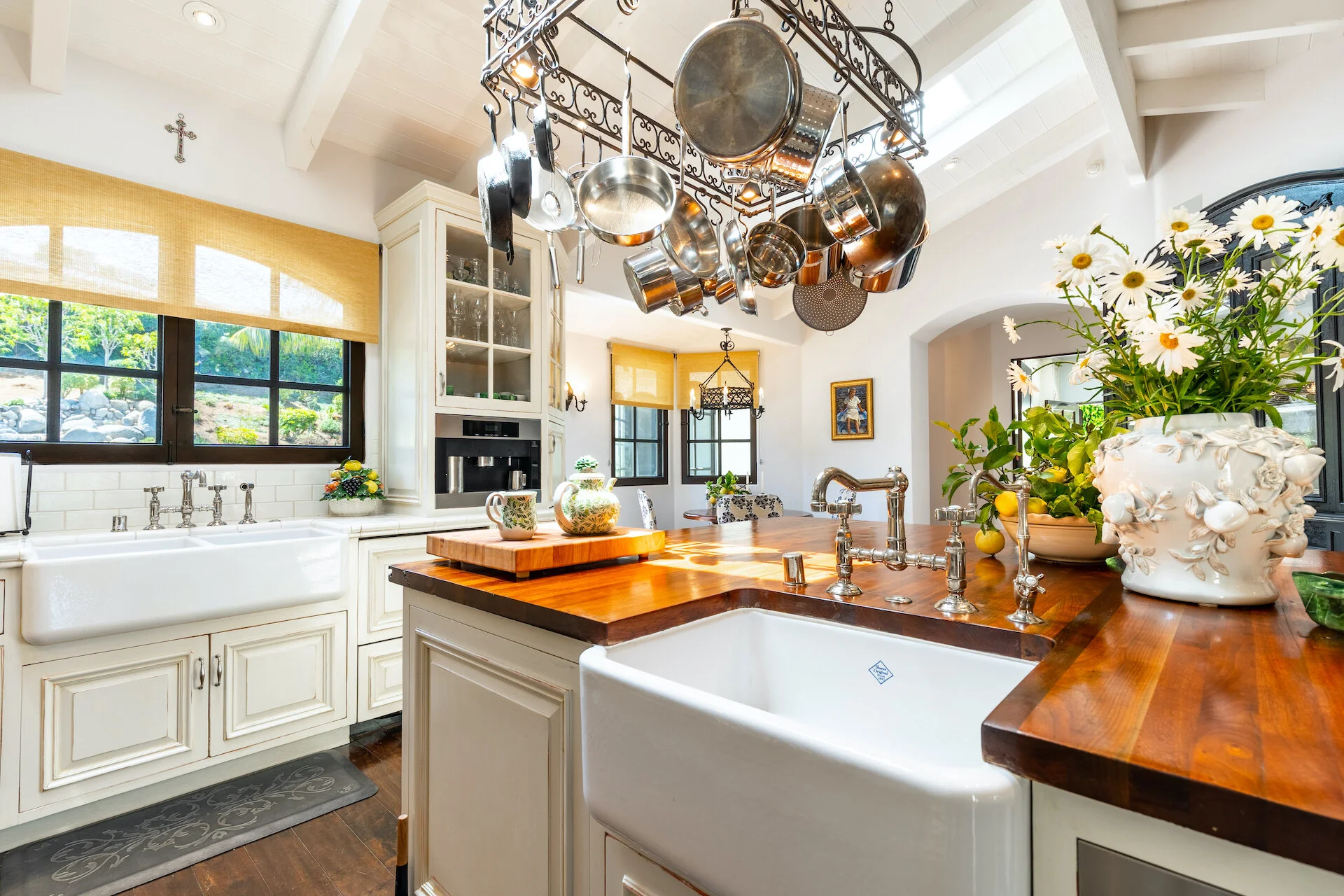 11) INTERIOR-KITCHEN-2.jpeg